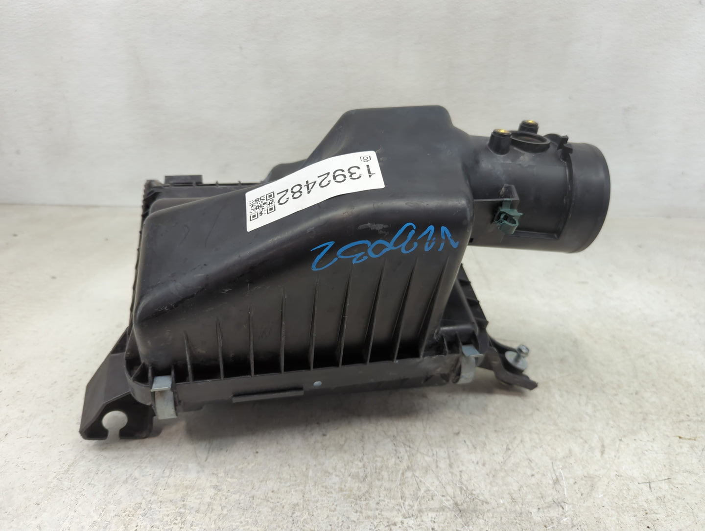 2012-2014 Honda Cr-v Air Cleaner Intake-duct Hose Tube 1392482 - Oemusedautoparts1.com
