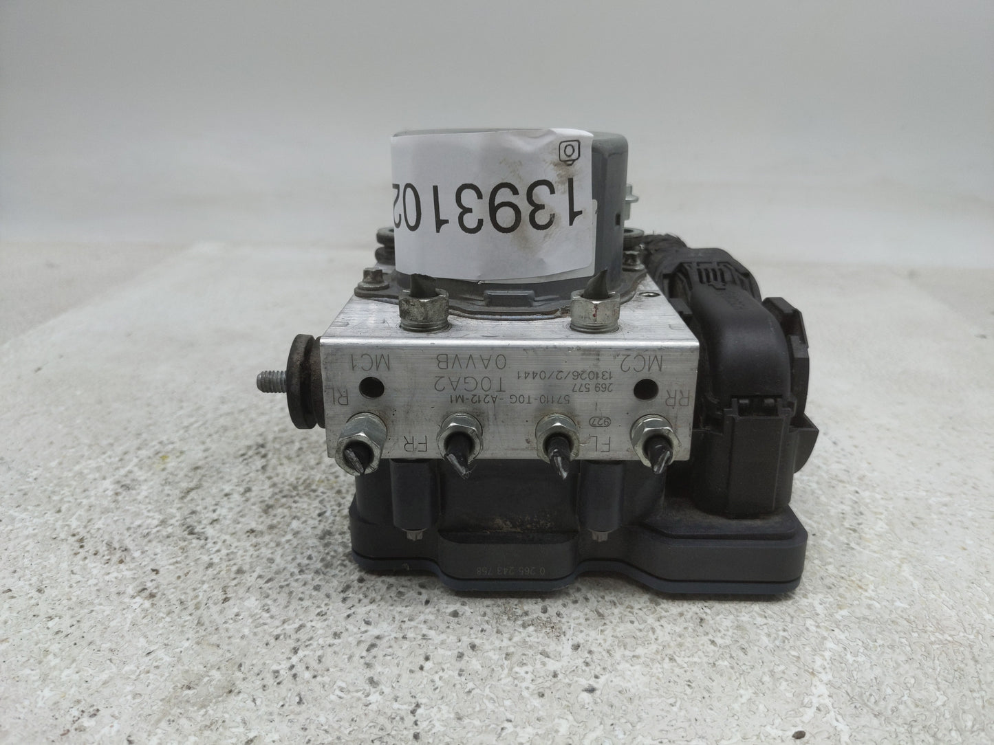 2014 Honda Cr-V ABS Pump Control Module Replacement P/N:57110-T0G-A212-M1 Fits OEM Used Auto Parts - Oemusedautoparts1.com