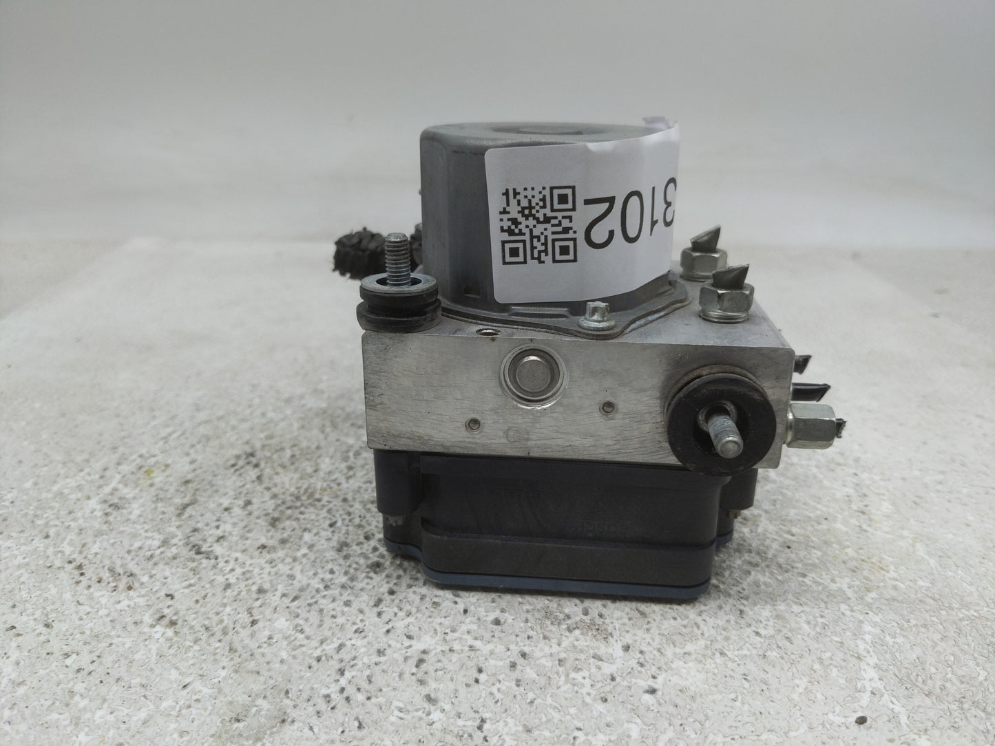 2014 Honda Cr-V ABS Pump Control Module Replacement P/N:57110-T0G-A212-M1 Fits OEM Used Auto Parts - Oemusedautoparts1.com