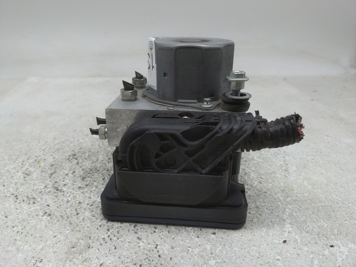 2014 Honda Cr-V ABS Pump Control Module Replacement P/N:57110-T0G-A212-M1 Fits OEM Used Auto Parts - Oemusedautoparts1.com