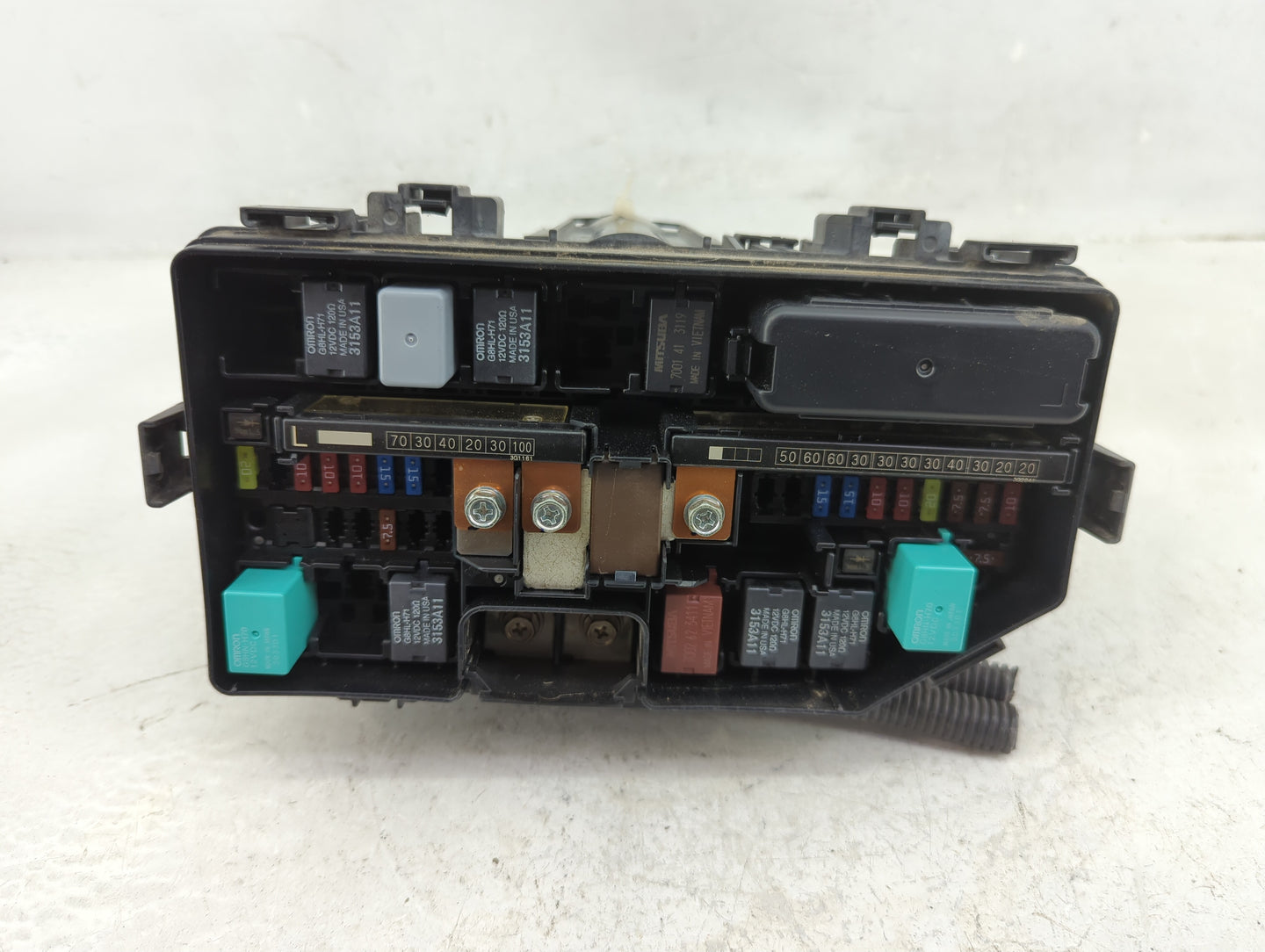 2012-2014 Honda Cr-V Fusebox Fuse Box Panel Relay Module P/N:256320130815 Fits Fits 2012 2013 2014 OEM Used Auto Parts - Oem