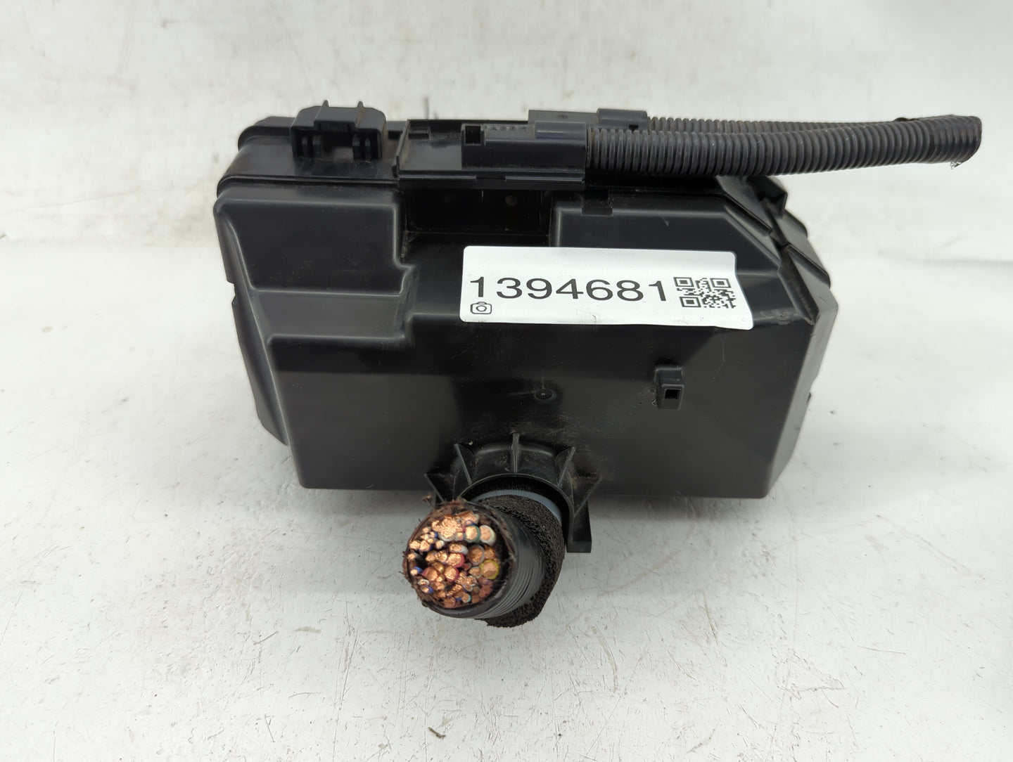 2012-2014 Honda Cr-V Fusebox Fuse Box Panel Relay Module P/N:T1W A010 A0 Fits Fits 2012 2013 2014 OEM Used Auto Parts - Oemu