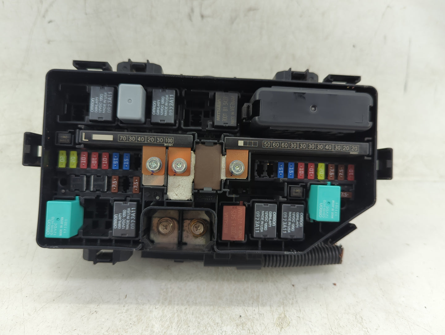 2012-2014 Honda Cr-V Fusebox Fuse Box Panel Relay Module P/N:191R20KGE1 Fits Fits 2012 2013 2014 OEM Used Auto Parts - Oemus