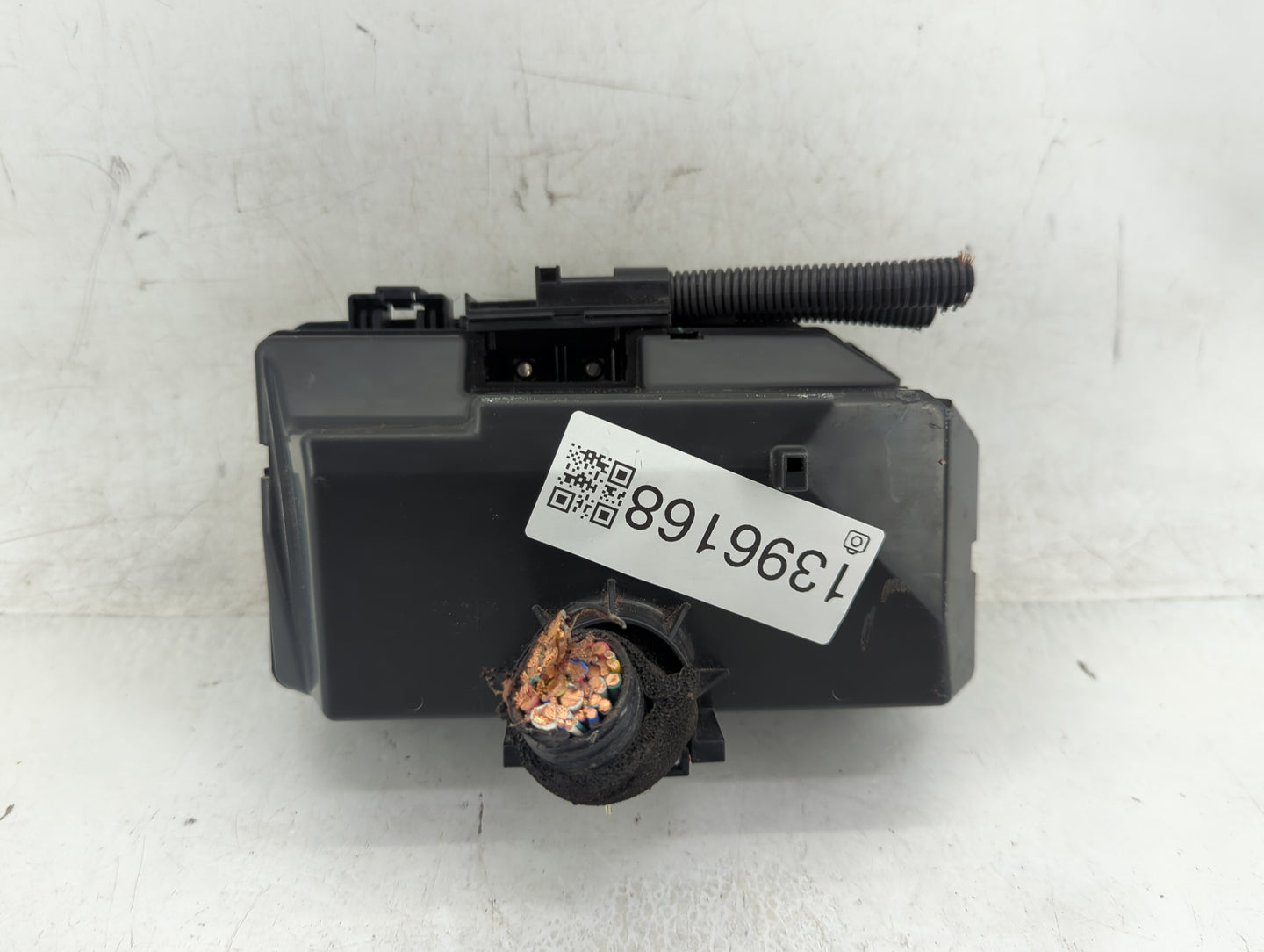 2012-2014 Honda Cr-V Fusebox Fuse Box Panel Relay Module P/N:191R20KGE1 Fits Fits 2012 2013 2014 OEM Used Auto Parts - Oemus