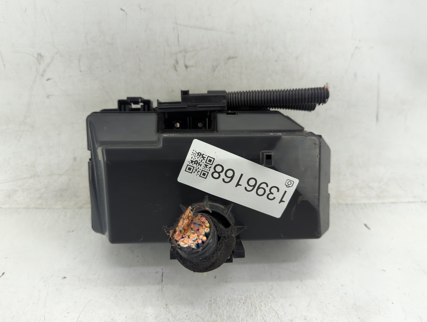 2012-2014 Honda Cr-V Fusebox Fuse Box Panel Relay Module P/N:191R20KGE1 Fits Fits 2012 2013 2014 OEM Used Auto Parts - Oemus
