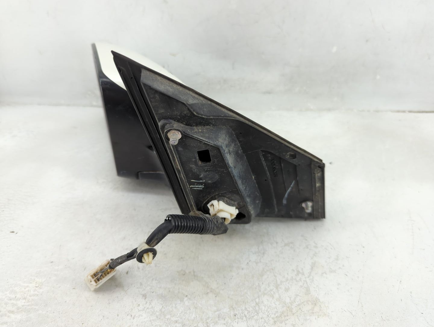 2012-2014 Honda Cr-V Driver Side View Mirror - Left Door Mirror OEM Used - Oemusedautoparts1.com