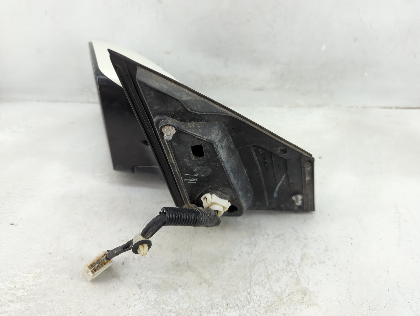 2012-2014 Honda Cr-V Driver Side View Mirror - Left Door Mirror OEM Used - Oemusedautoparts1.com