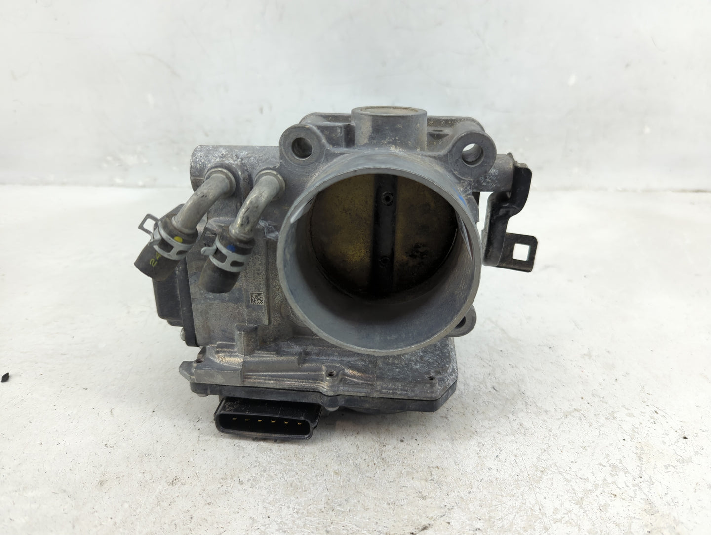 2010-2014 Honda Cr-V Throttle Body Fits Fits 2010 2011 2012 2013 2014 2015 OEM Used Auto Parts - Oemusedautoparts1.com