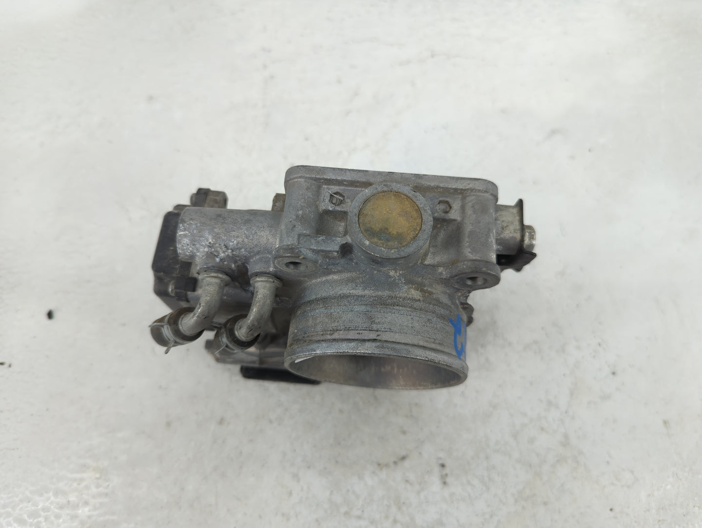 2010-2014 Honda Cr-V Throttle Body Fits Fits 2010 2011 2012 2013 2014 2015 OEM Used Auto Parts - Oemusedautoparts1.com