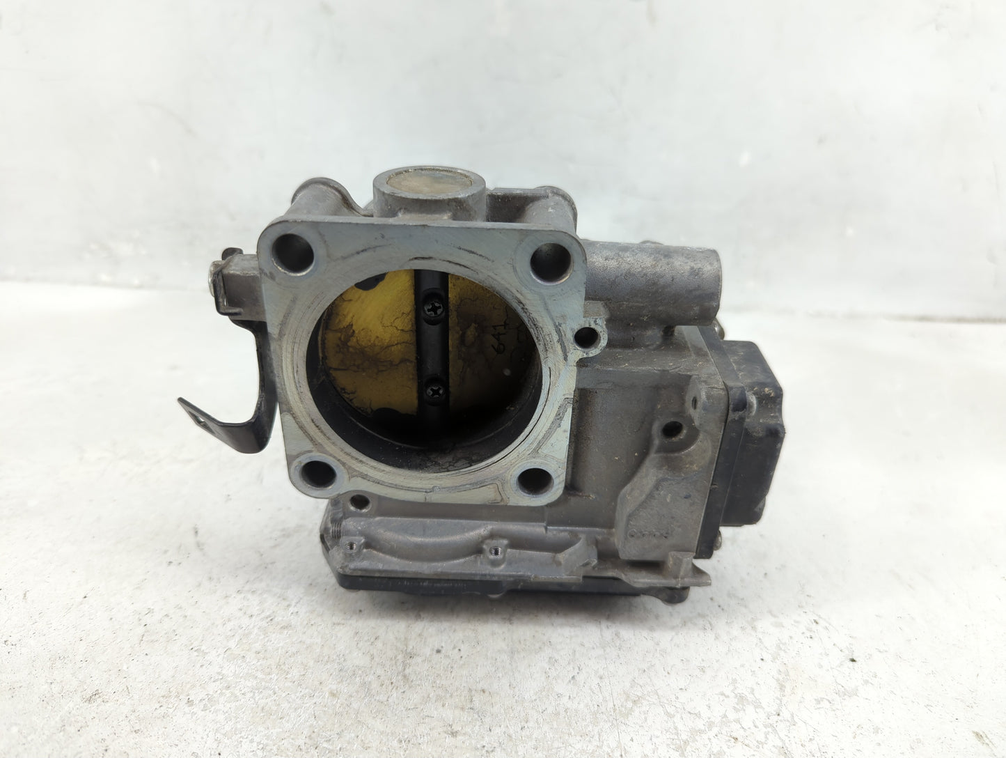 2010-2014 Honda Cr-V Throttle Body Fits Fits 2010 2011 2012 2013 2014 2015 OEM Used Auto Parts - Oemusedautoparts1.com