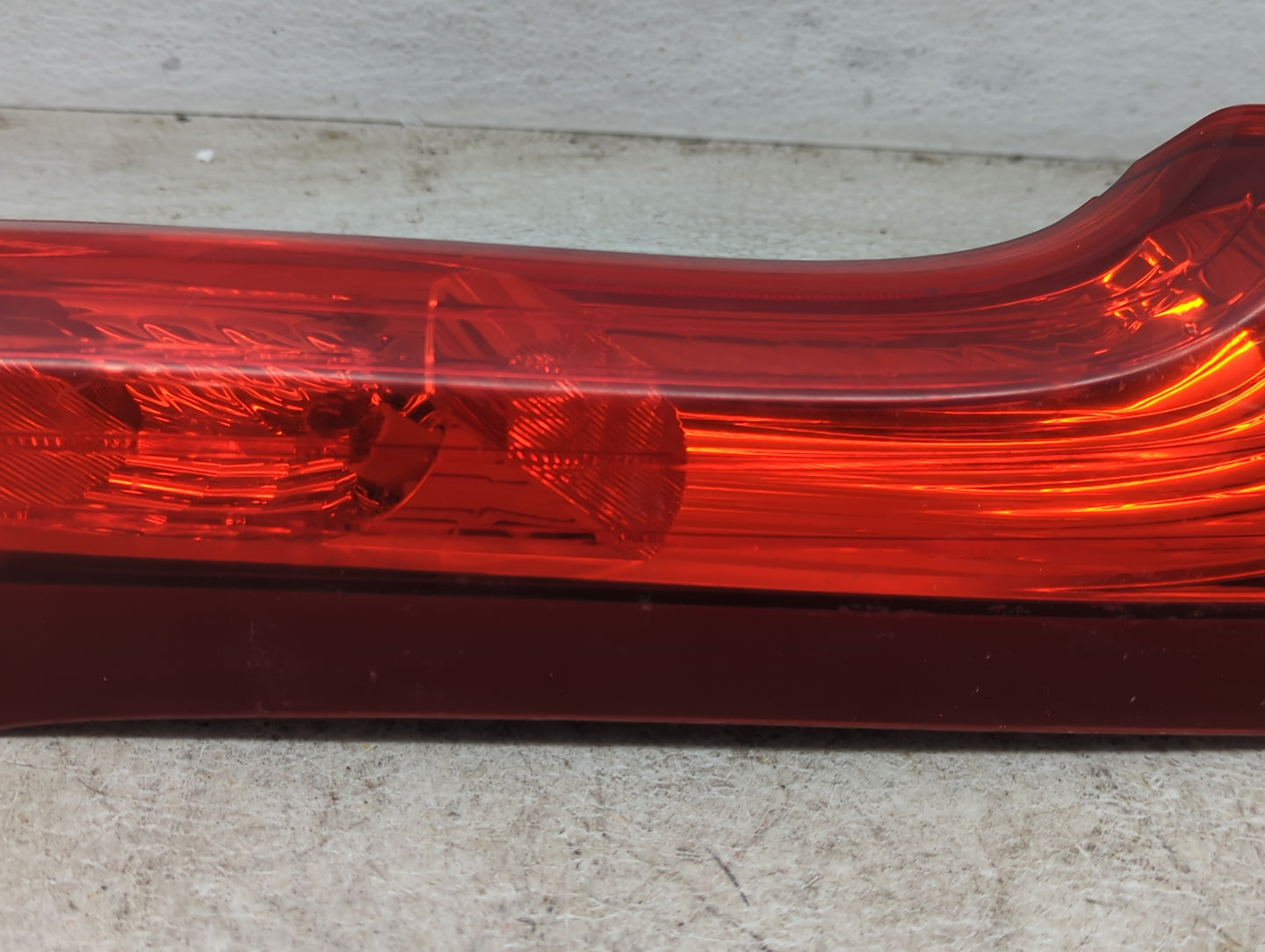 2012-2014 Honda Cr-V Tail Light Assembly Passenger Right OEM P/N:P9849 Fits Fits 2012 2013 2014 OEM Used Auto Parts - Oemuse