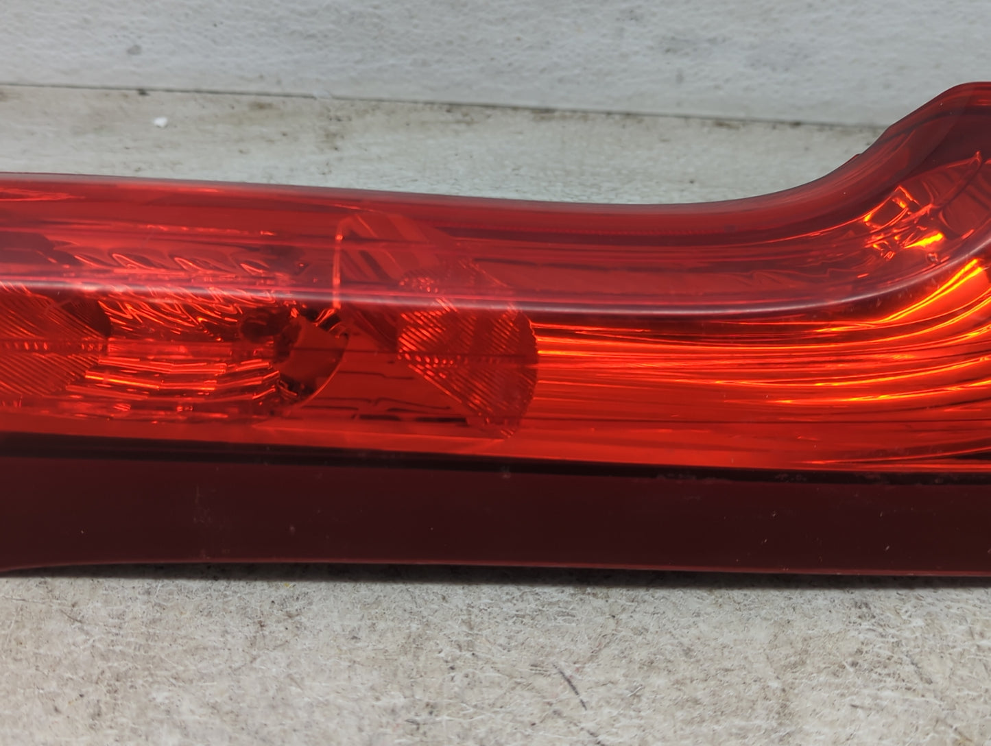 2012-2014 Honda Cr-V Tail Light Assembly Passenger Right OEM P/N:P9849 Fits Fits 2012 2013 2014 OEM Used Auto Parts - Oemuse