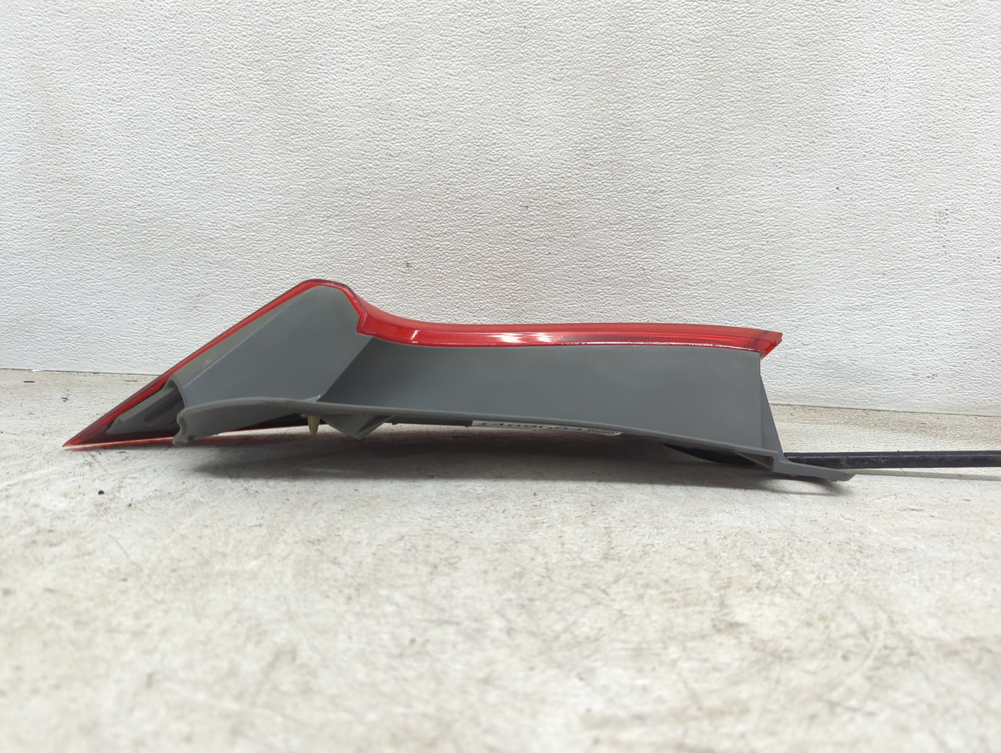 2012-2014 Honda Cr-V Tail Light Assembly Passenger Right OEM P/N:P9849 Fits Fits 2012 2013 2014 OEM Used Auto Parts - Oemuse