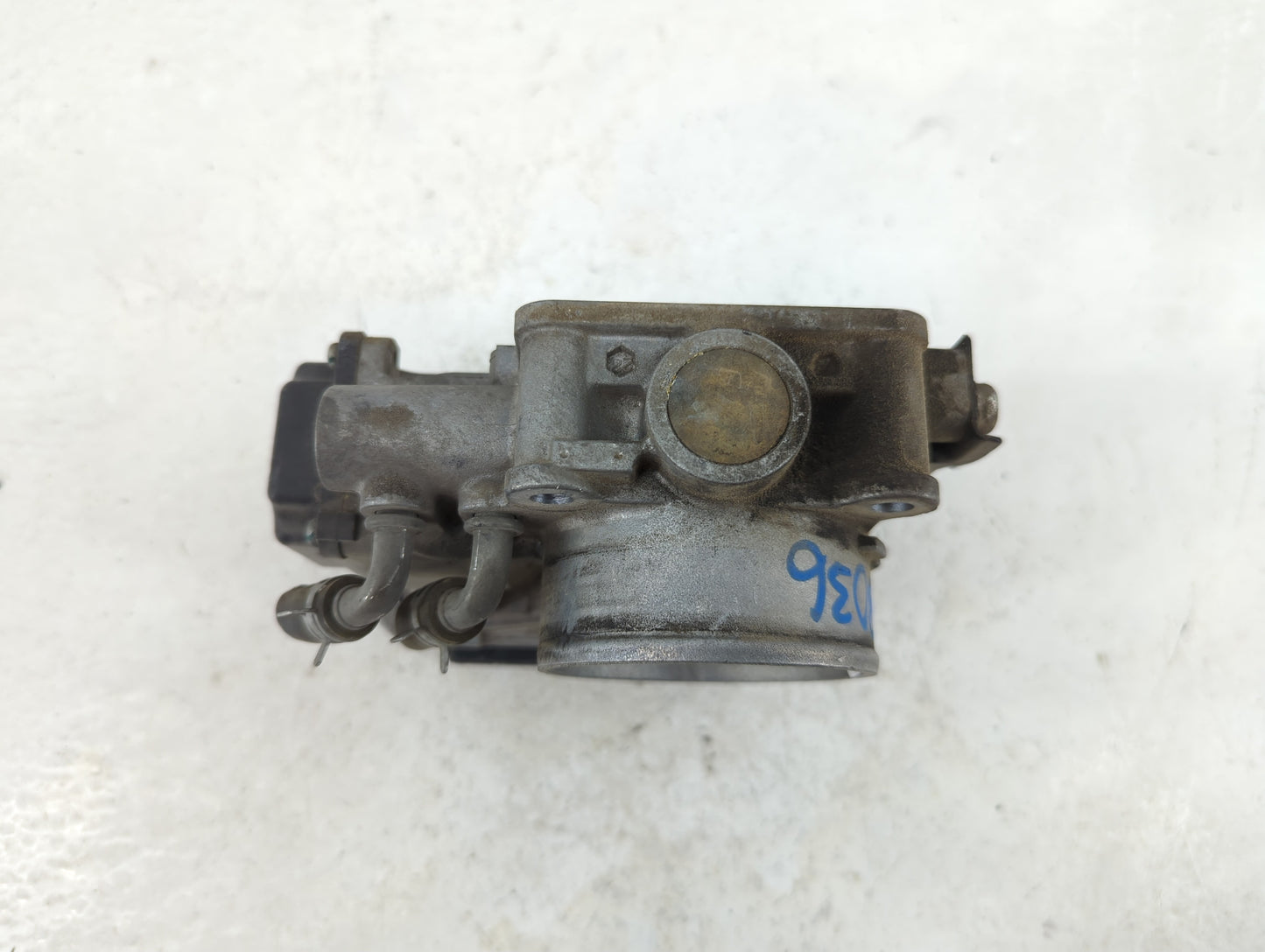 2010-2014 Honda Cr-V Throttle Body Fits Fits 2010 2011 2012 2013 2014 2015 OEM Used Auto Parts - Oemusedautoparts1.com