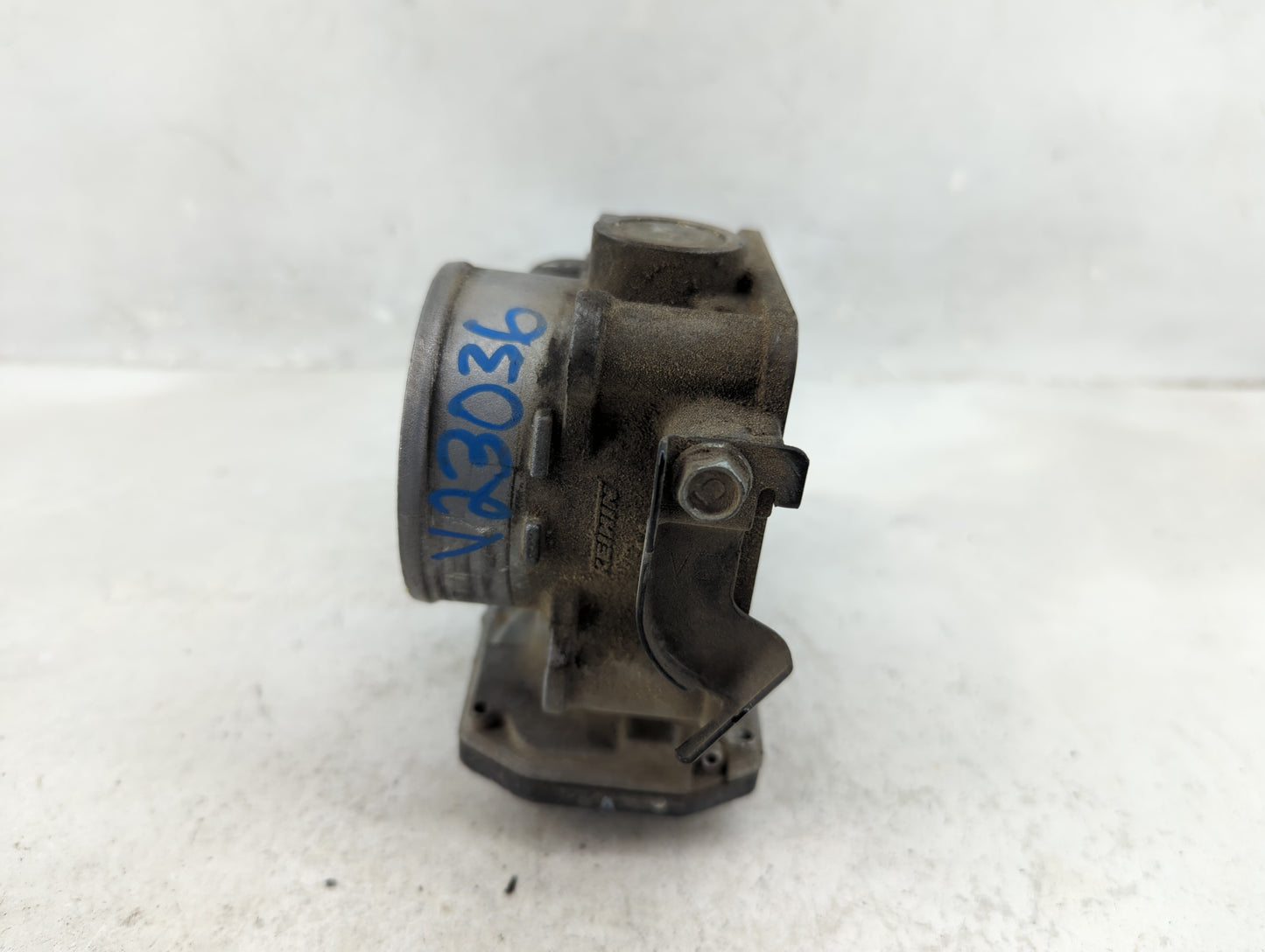 2010-2014 Honda Cr-V Throttle Body Fits Fits 2010 2011 2012 2013 2014 2015 OEM Used Auto Parts - Oemusedautoparts1.com