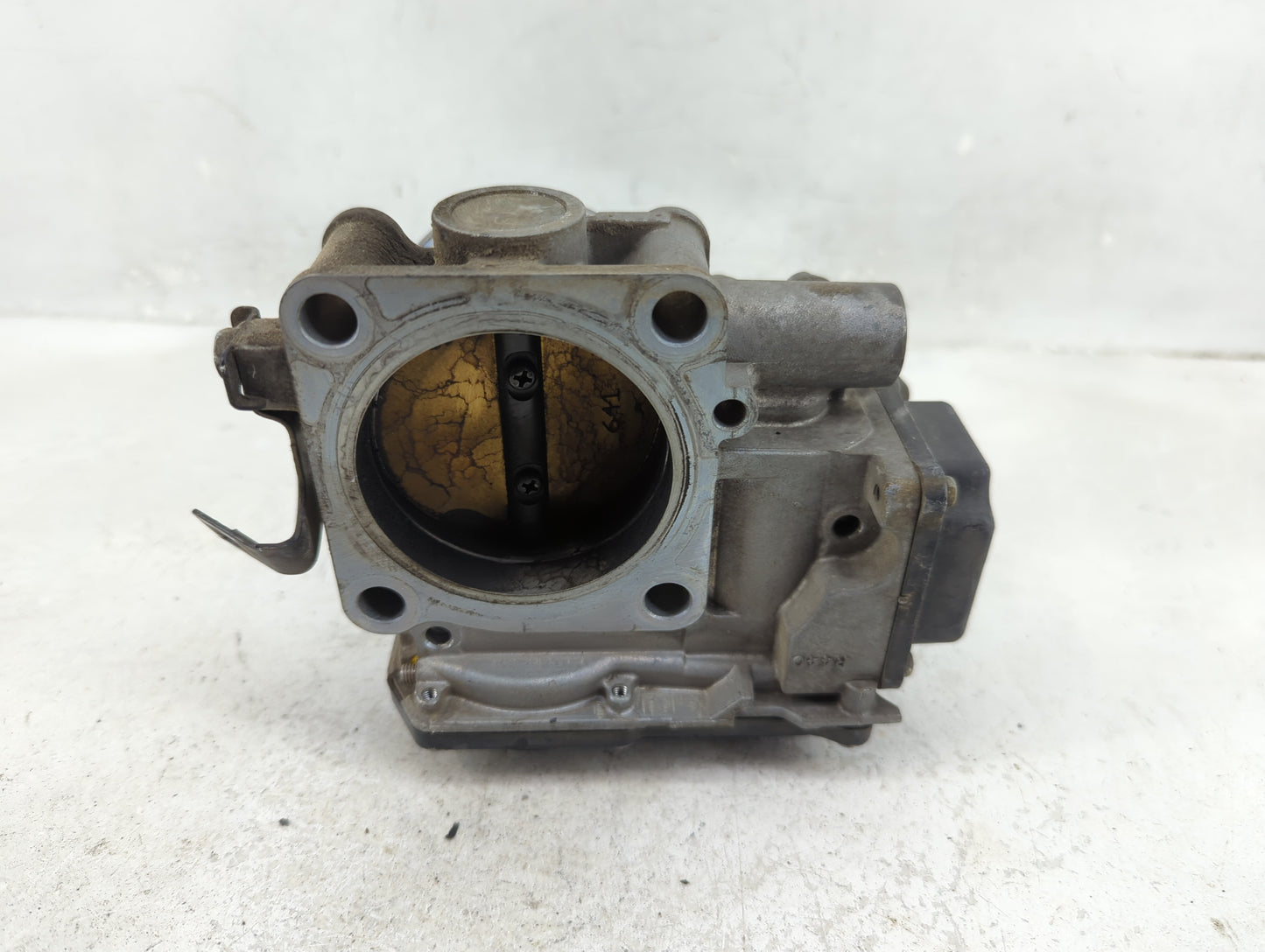 2010-2014 Honda Cr-V Throttle Body Fits Fits 2010 2011 2012 2013 2014 2015 OEM Used Auto Parts - Oemusedautoparts1.com