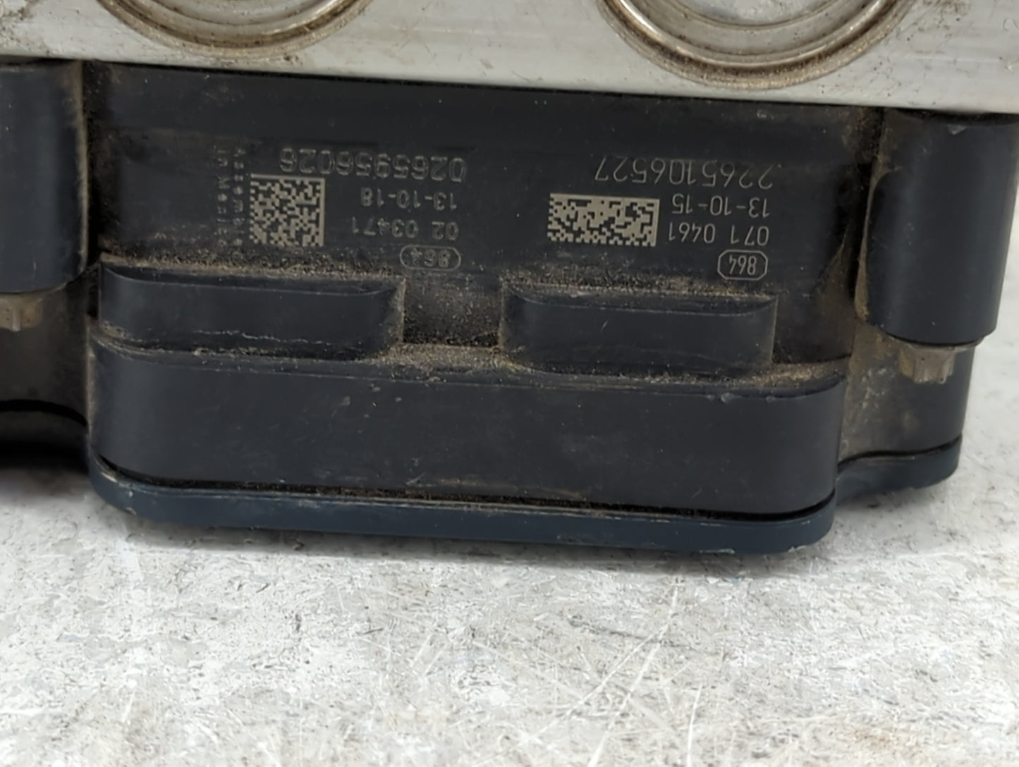 2014 Honda Cr-V ABS Pump Control Module Replacement P/N:57110-T0H-A112-M1 Fits OEM Used Auto Parts - Oemusedautoparts1.com