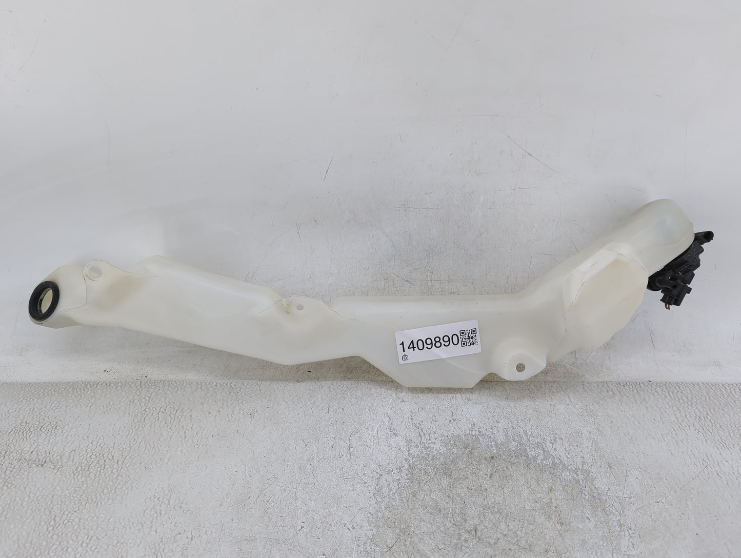 2014-2014 Honda Cr-v Windshield Washer Fluid Reservoir Bottle Oem - Oemusedautoparts1.com