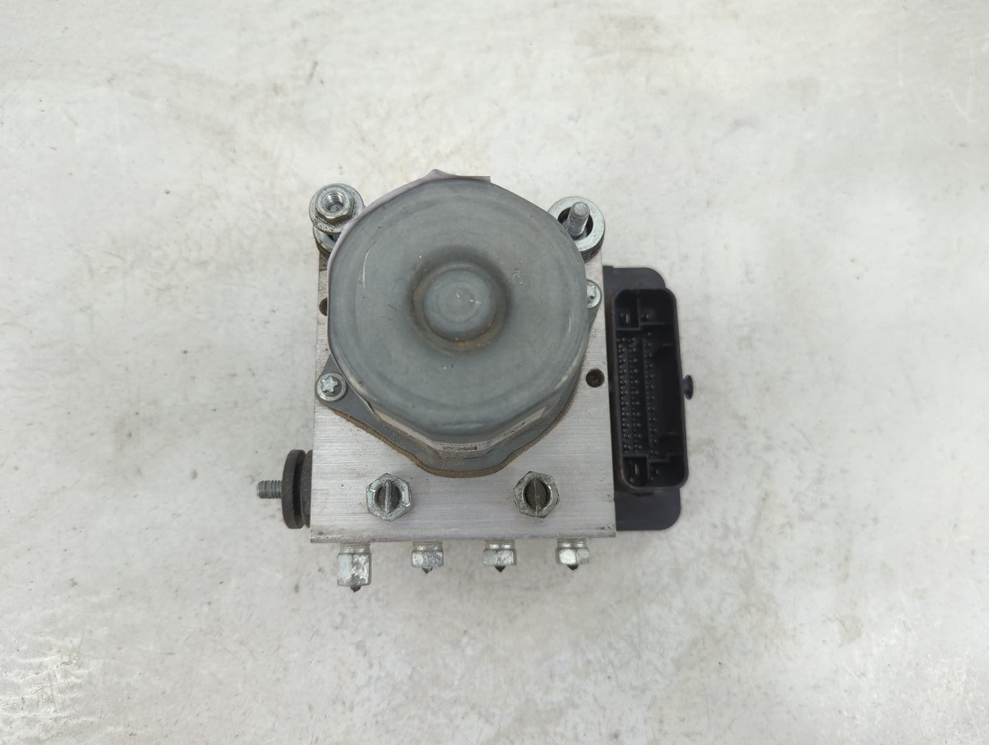 2014 Honda Cr-V ABS Pump Control Module Replacement Fits OEM Used Auto Parts - Oemusedautoparts1.com