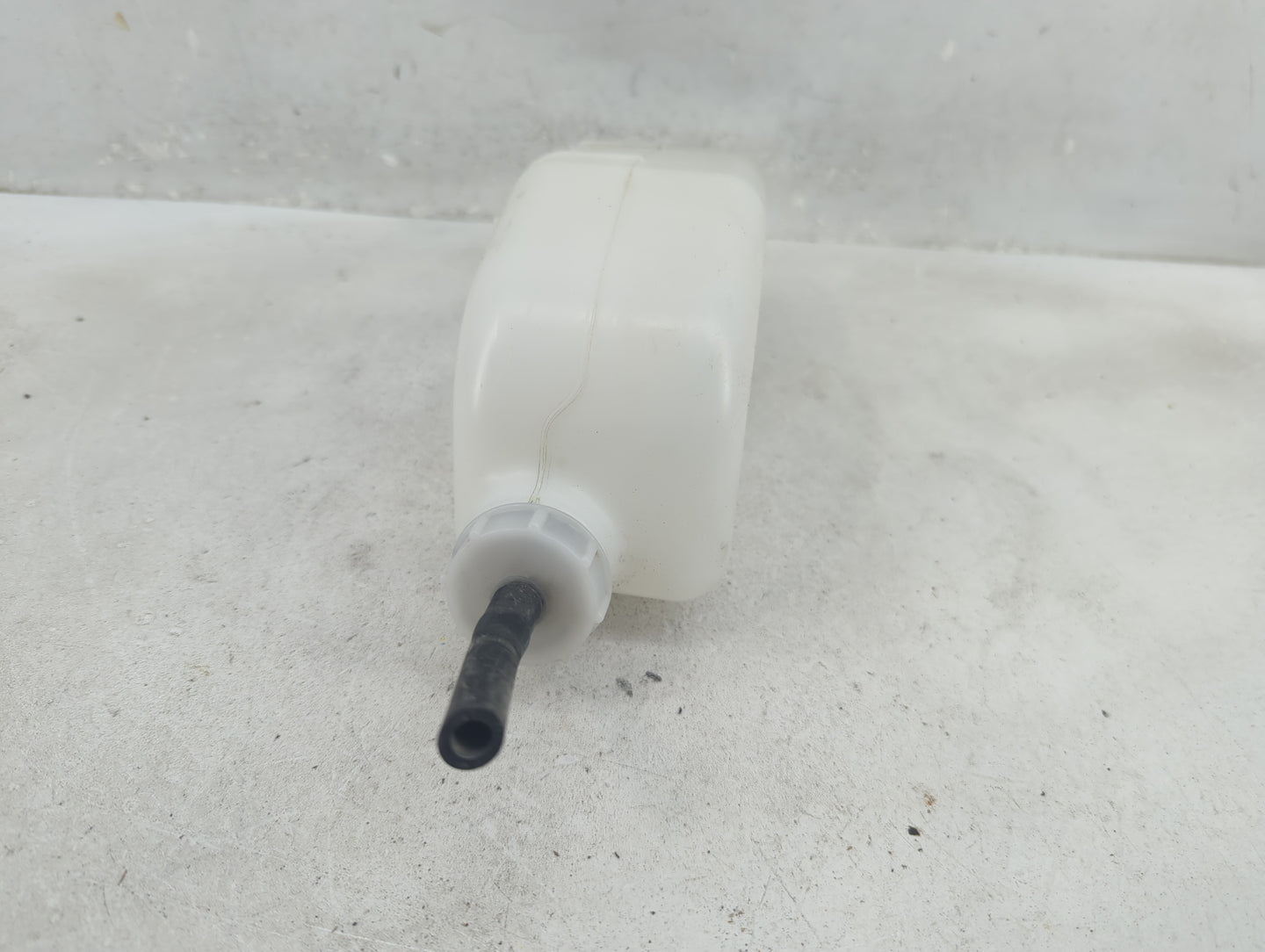 2012-2016 Honda Cr-v Radiator Coolant Overflow Expansion Tank Bottle - Oemusedautoparts1.com
