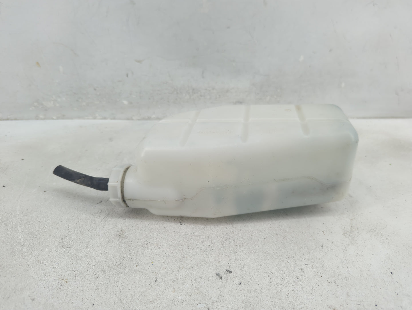 2012-2016 Honda Cr-v Radiator Coolant Overflow Expansion Tank Bottle 1410489 - Oemusedautoparts1.com