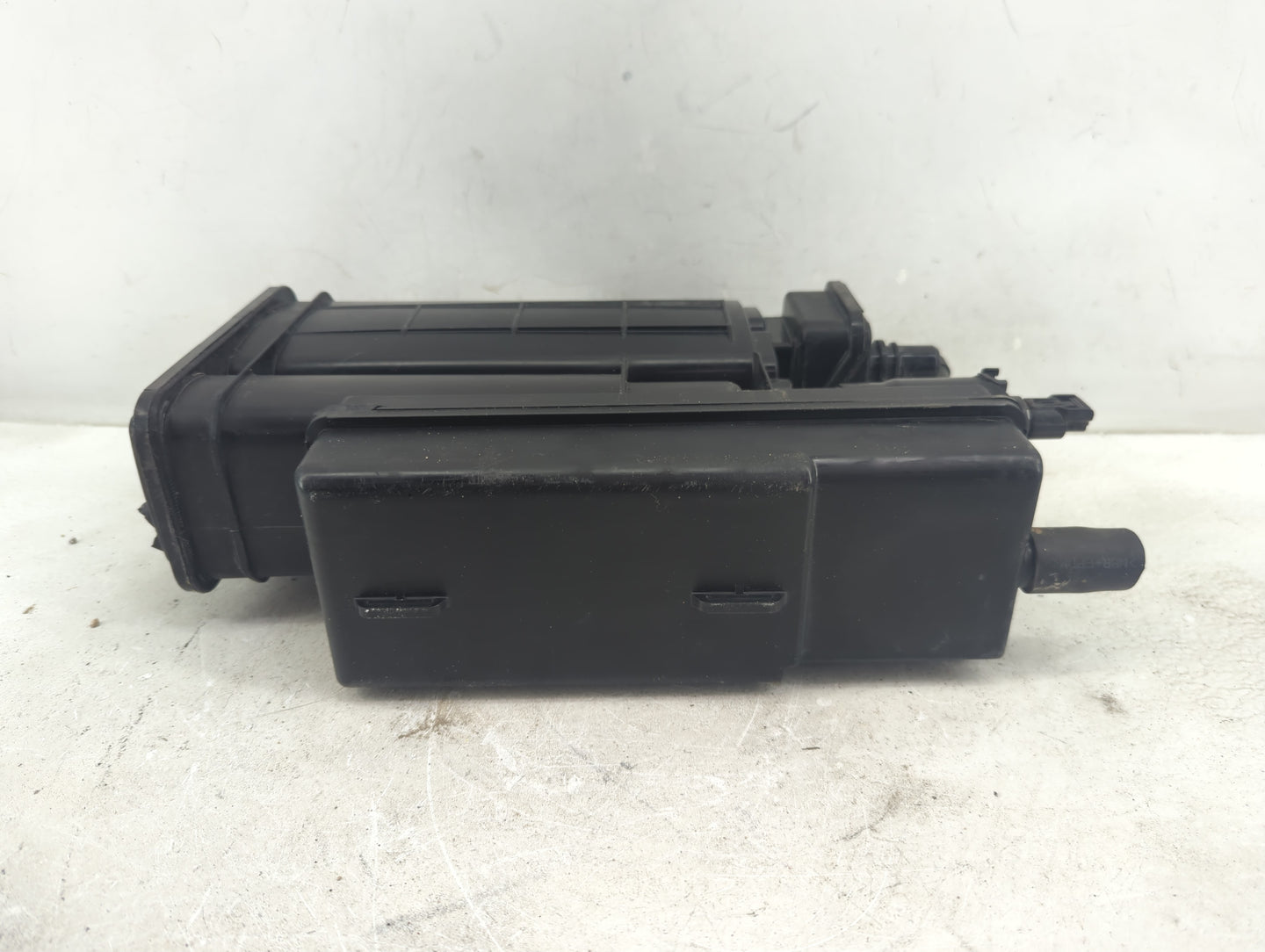 2014 Honda Cr-v Fuel Vapor Charcoal Canister - Oemusedautoparts1.com