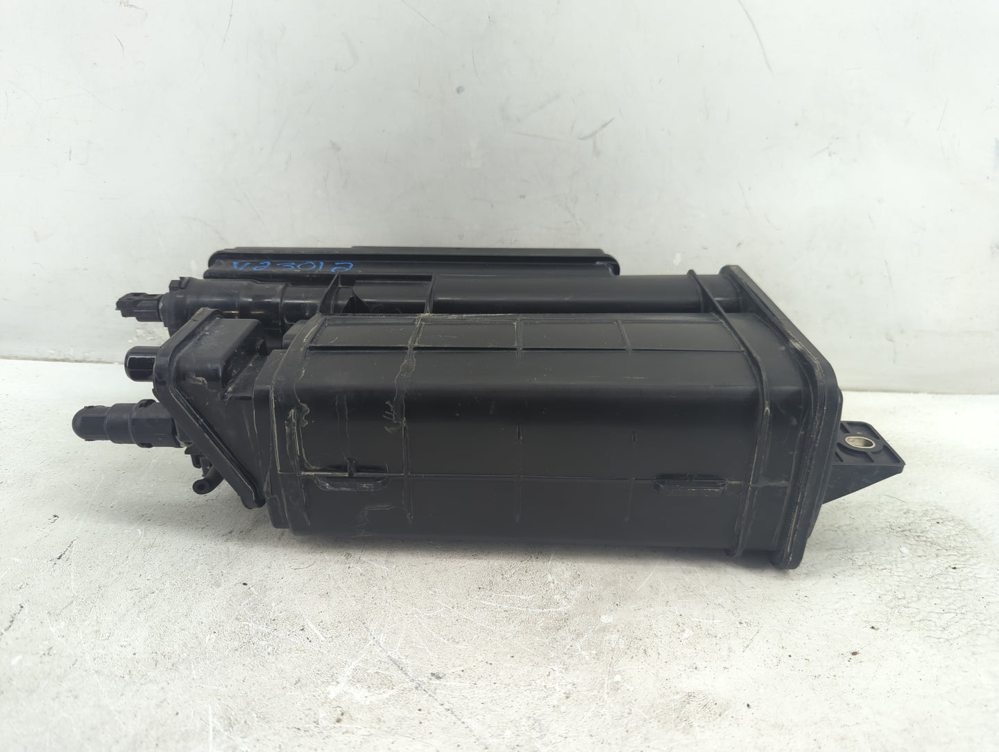 2014 Honda Cr-v Fuel Vapor Charcoal Canister - Oemusedautoparts1.com