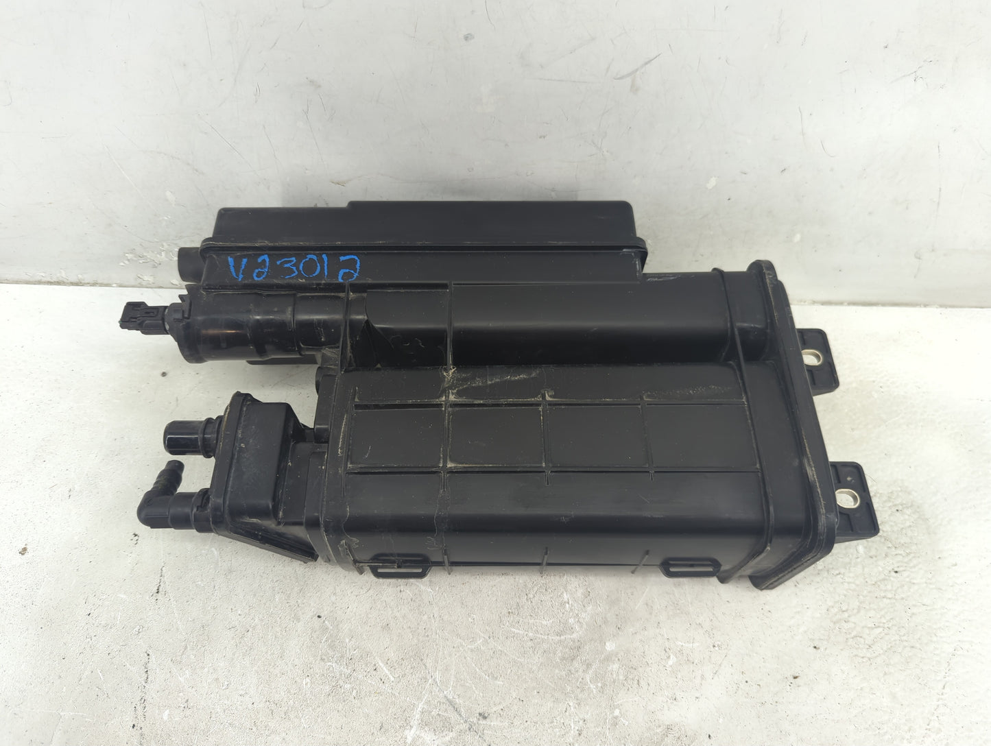 2014 Honda Cr-v Fuel Vapor Charcoal Canister - Oemusedautoparts1.com