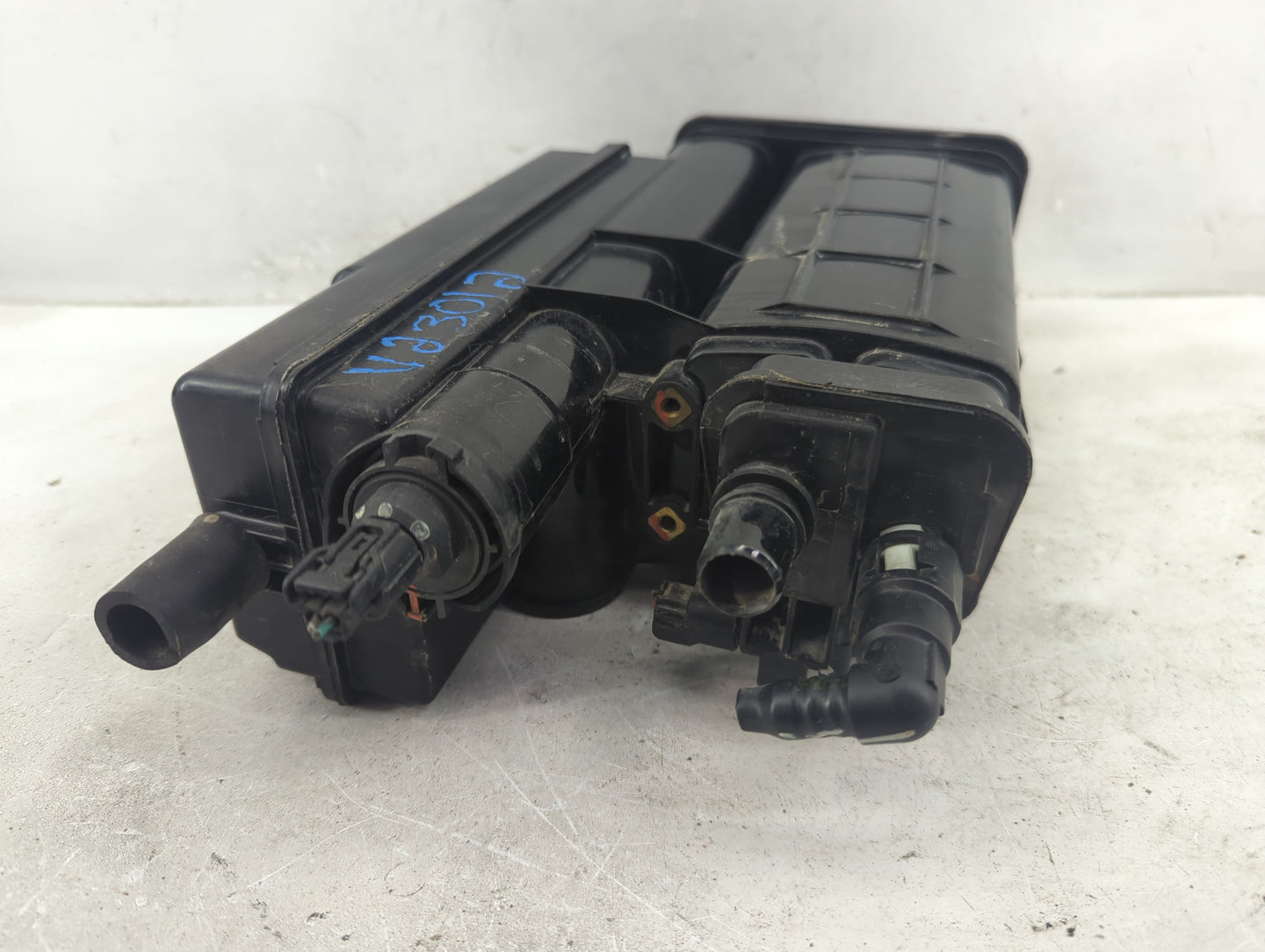 2014 Honda Cr-v Fuel Vapor Charcoal Canister - Oemusedautoparts1.com