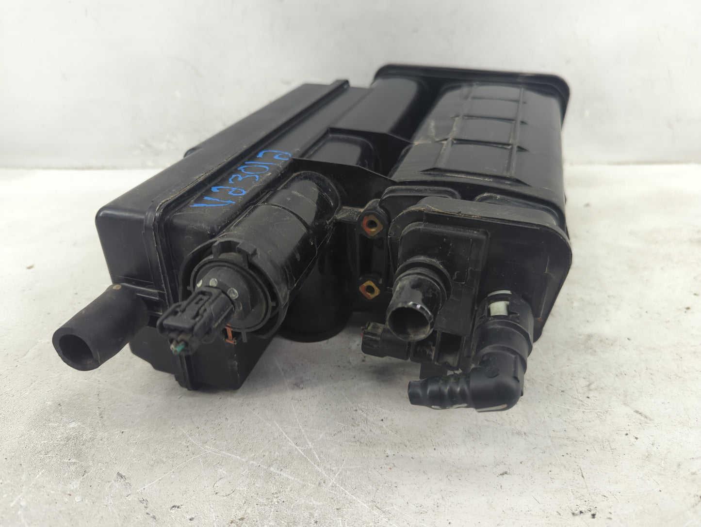 2014 Honda Cr-v Fuel Vapor Charcoal Canister - Oemusedautoparts1.com