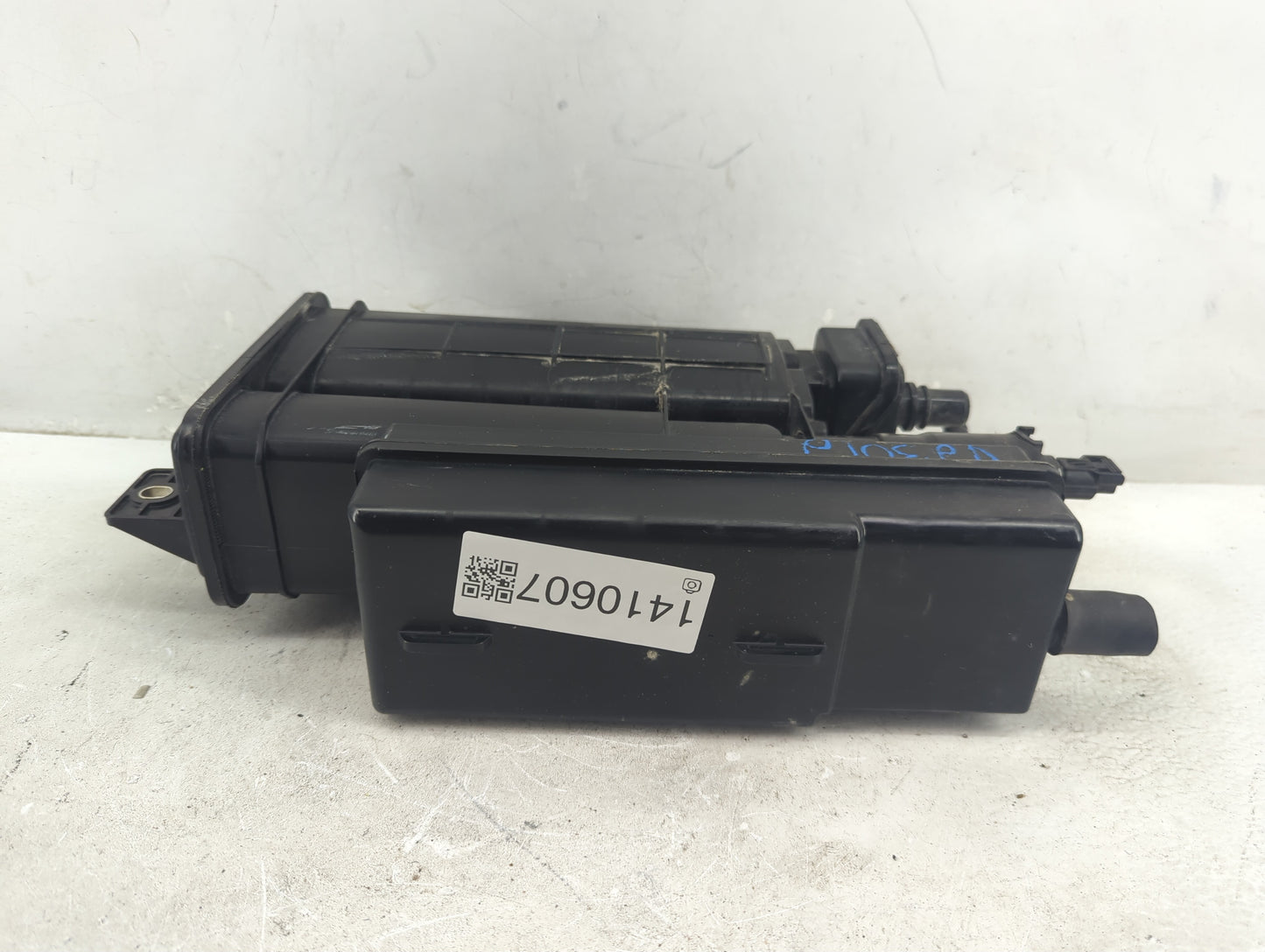 2014 Honda Cr-v Fuel Vapor Charcoal Canister - Oemusedautoparts1.com