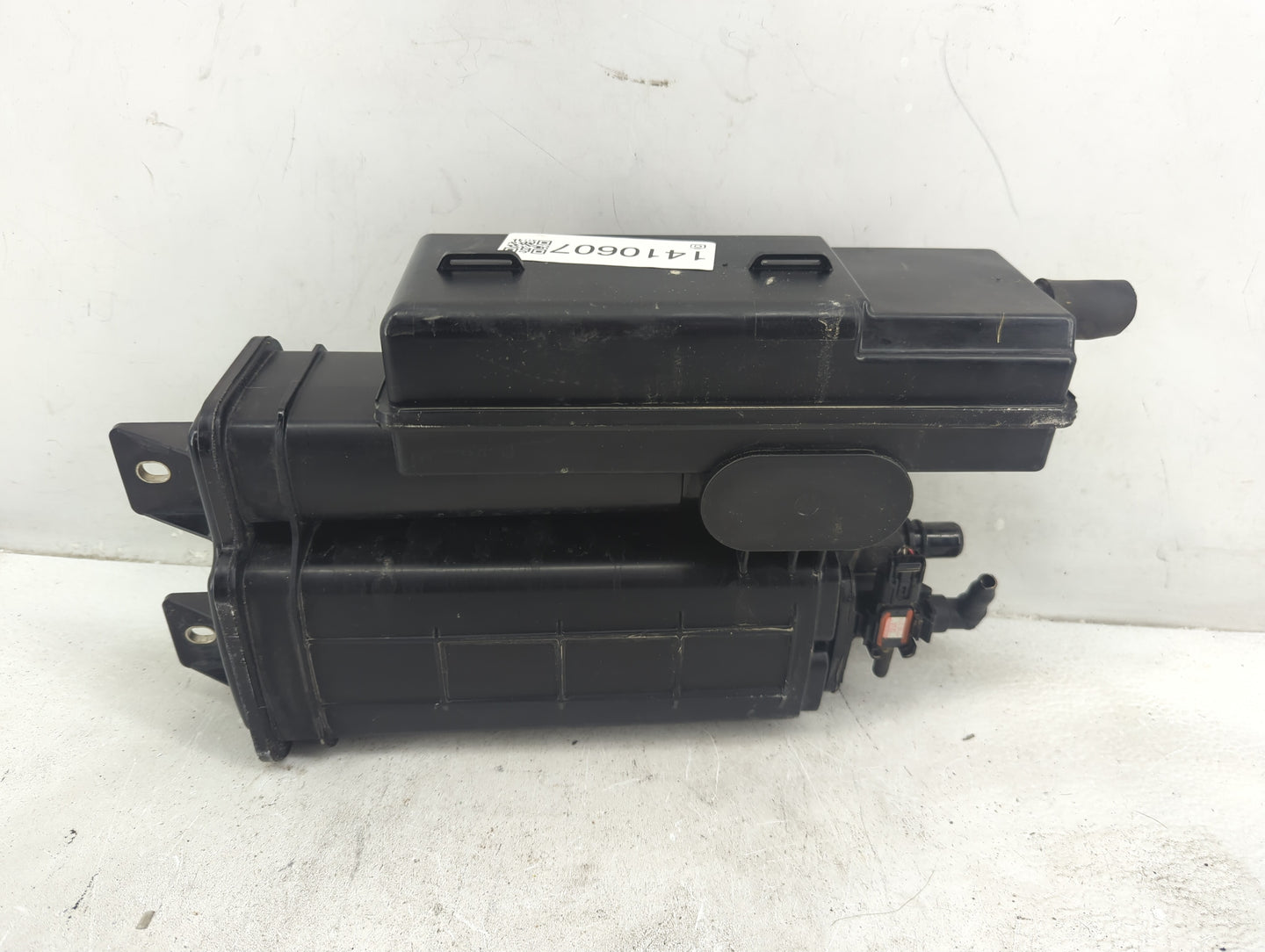 2014 Honda Cr-v Fuel Vapor Charcoal Canister - Oemusedautoparts1.com