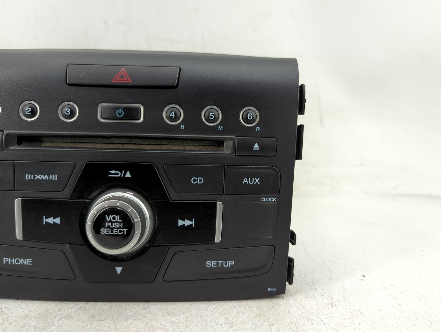 2014 Honda Cr-V Radio AM FM Cd Player Receiver Replacement P/N:39100-T0A-A213-M1 Fits OEM Used Auto Parts - Oemusedautoparts