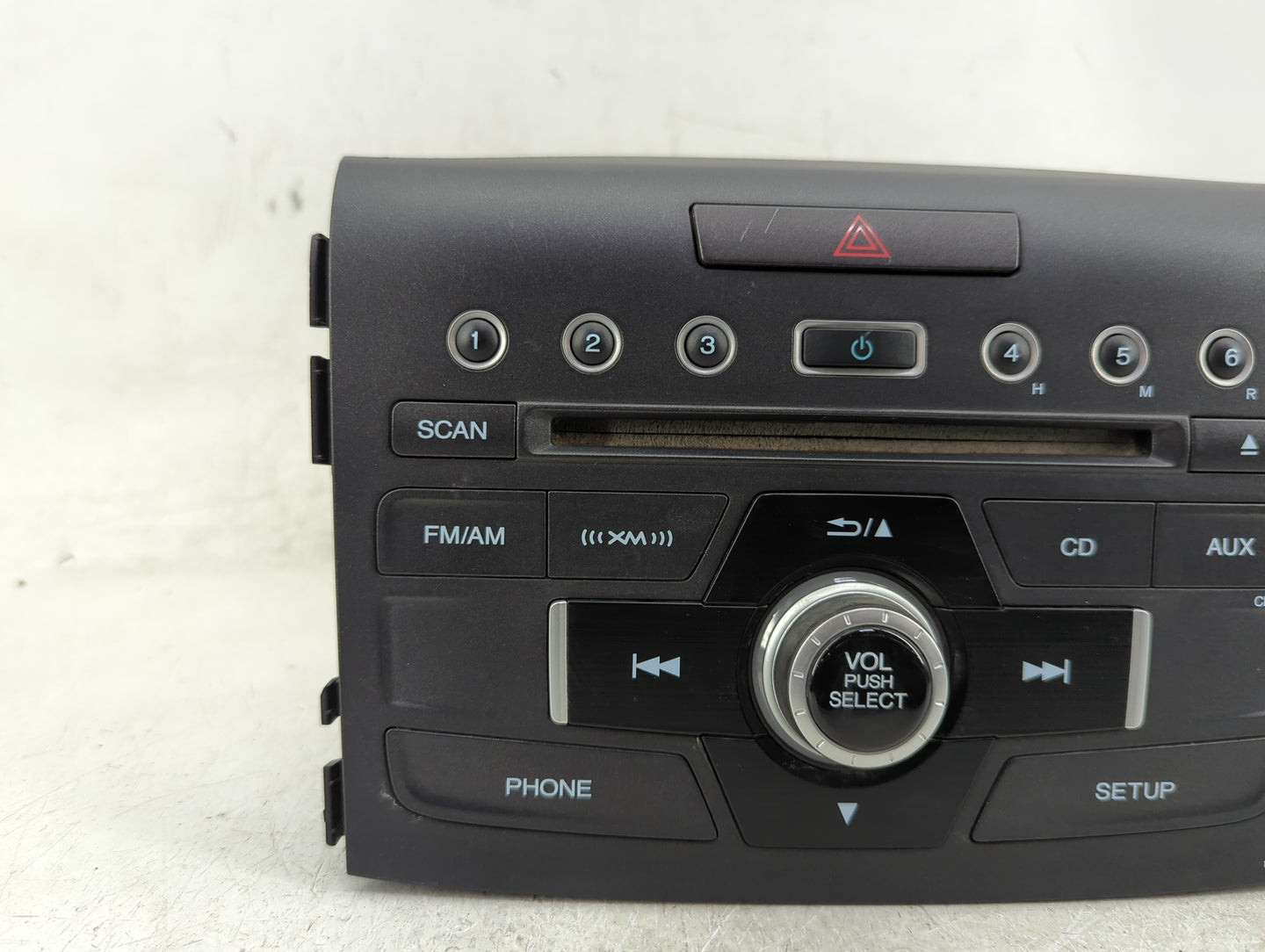 2014 Honda Cr-V Radio AM FM Cd Player Receiver Replacement P/N:39100-T0A-A213-M1 Fits OEM Used Auto Parts - Oemusedautoparts