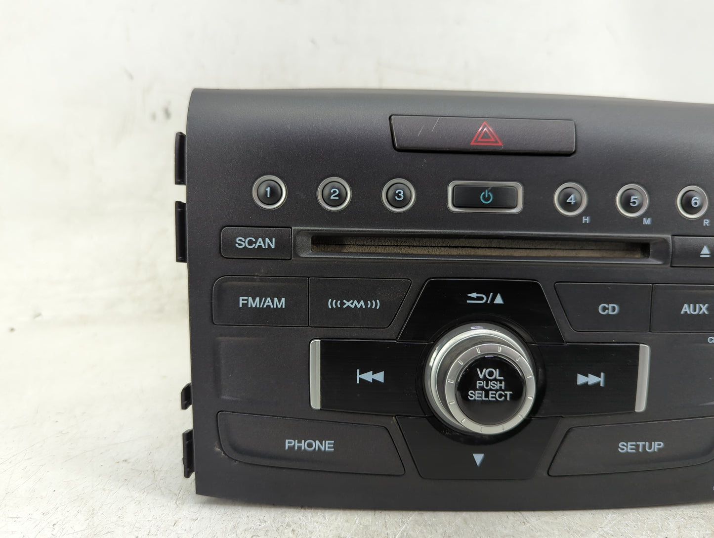 2014 Honda Cr-V Radio AM FM Cd Player Receiver Replacement P/N:39100-T0A-A213-M1 Fits OEM Used Auto Parts - Oemusedautoparts
