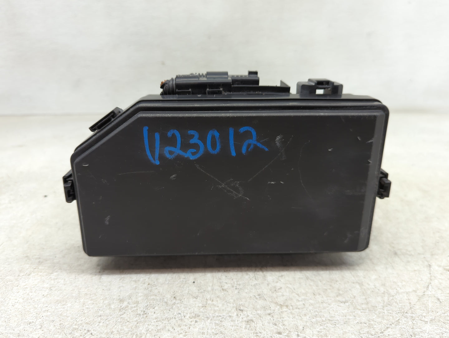 2012-2014 Honda Cr-V Fusebox Fuse Box Panel Relay Module P/N:T0A A011 Fits Fits 2012 2013 2014 OEM Used Auto Parts - Oemused