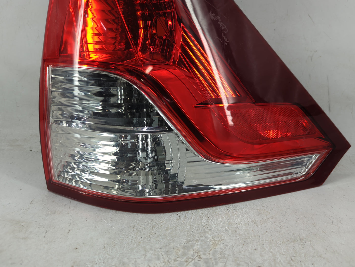 2012-2014 Honda Cr-V Tail Light Assembly Passenger Right OEM Fits Fits 2012 2013 2014 OEM Used Auto Parts - Oemusedautoparts