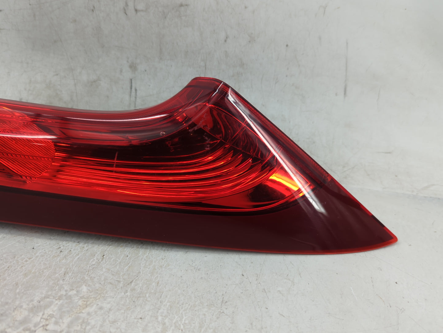 2012-2014 Honda Cr-V Tail Light Assembly Passenger Right OEM P/N:P9839 Fits Fits 2012 2013 2014 OEM Used Auto Parts - Oemuse