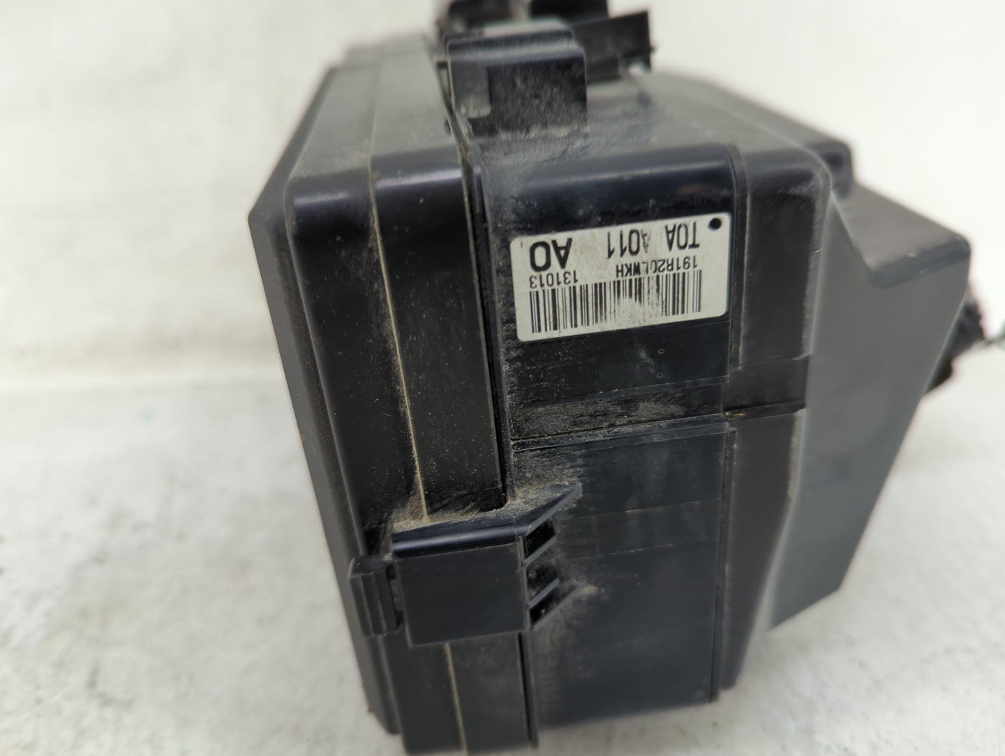 2012-2014 Honda Cr-V Fusebox Fuse Box Panel Relay Module P/N:T0A A011 Fits Fits 2012 2013 2014 OEM Used Auto Parts - Oemused