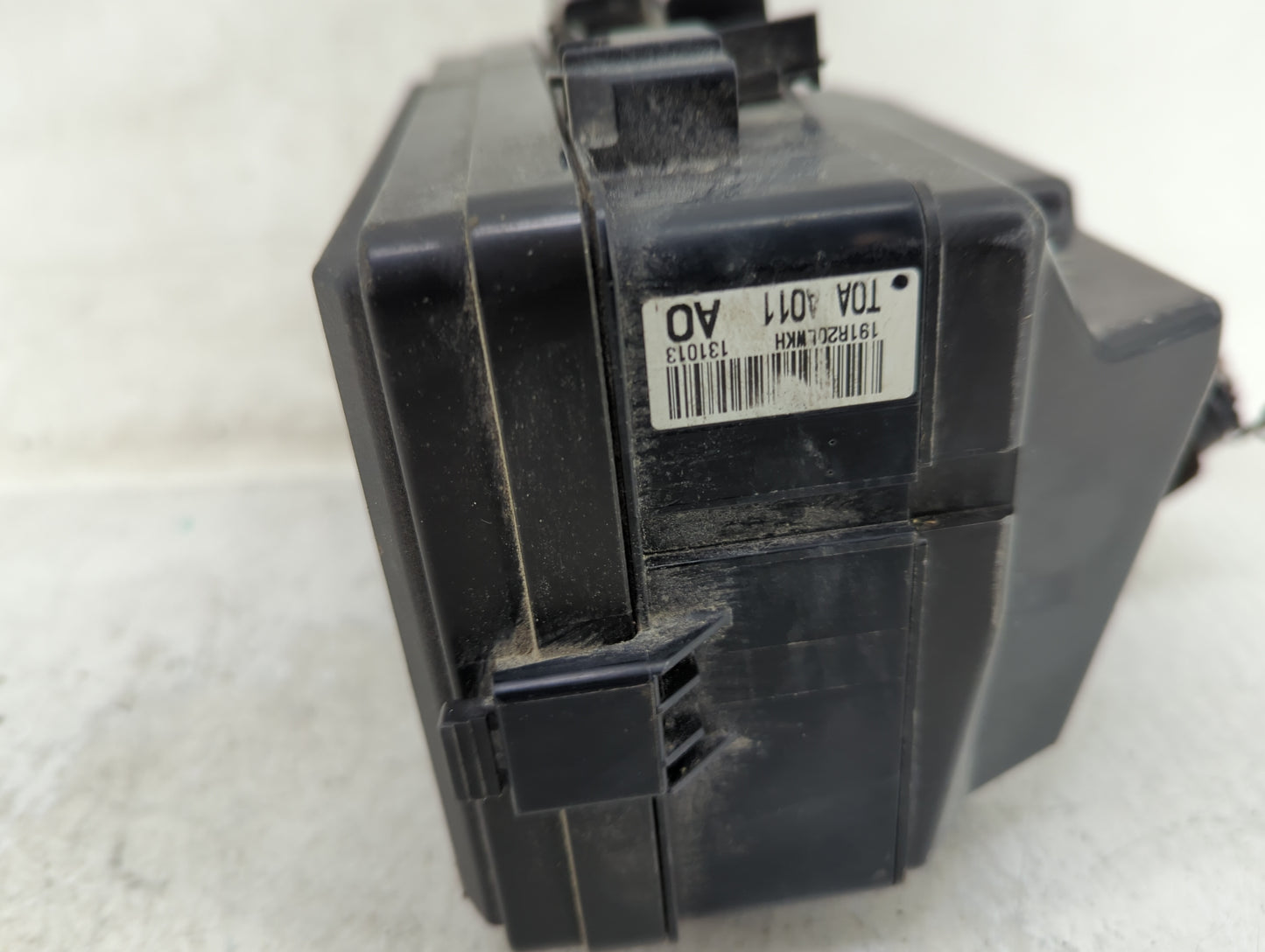 2012-2014 Honda Cr-V Fusebox Fuse Box Panel Relay Module P/N:T0A A011 Fits Fits 2012 2013 2014 OEM Used Auto Parts - Oemused