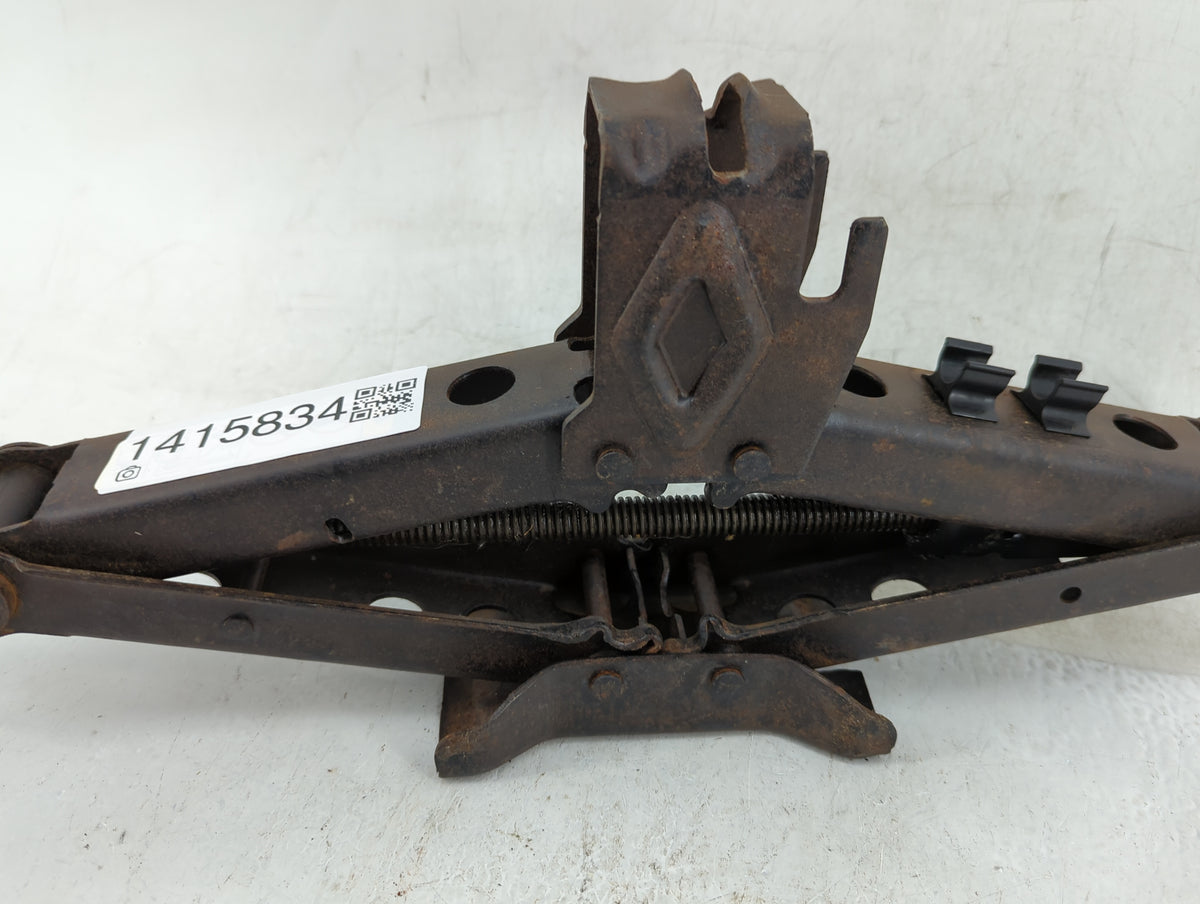 2014 Honda Cr-v Spare Scissor Car Jack 1415834 - Oemusedautoparts1.com
