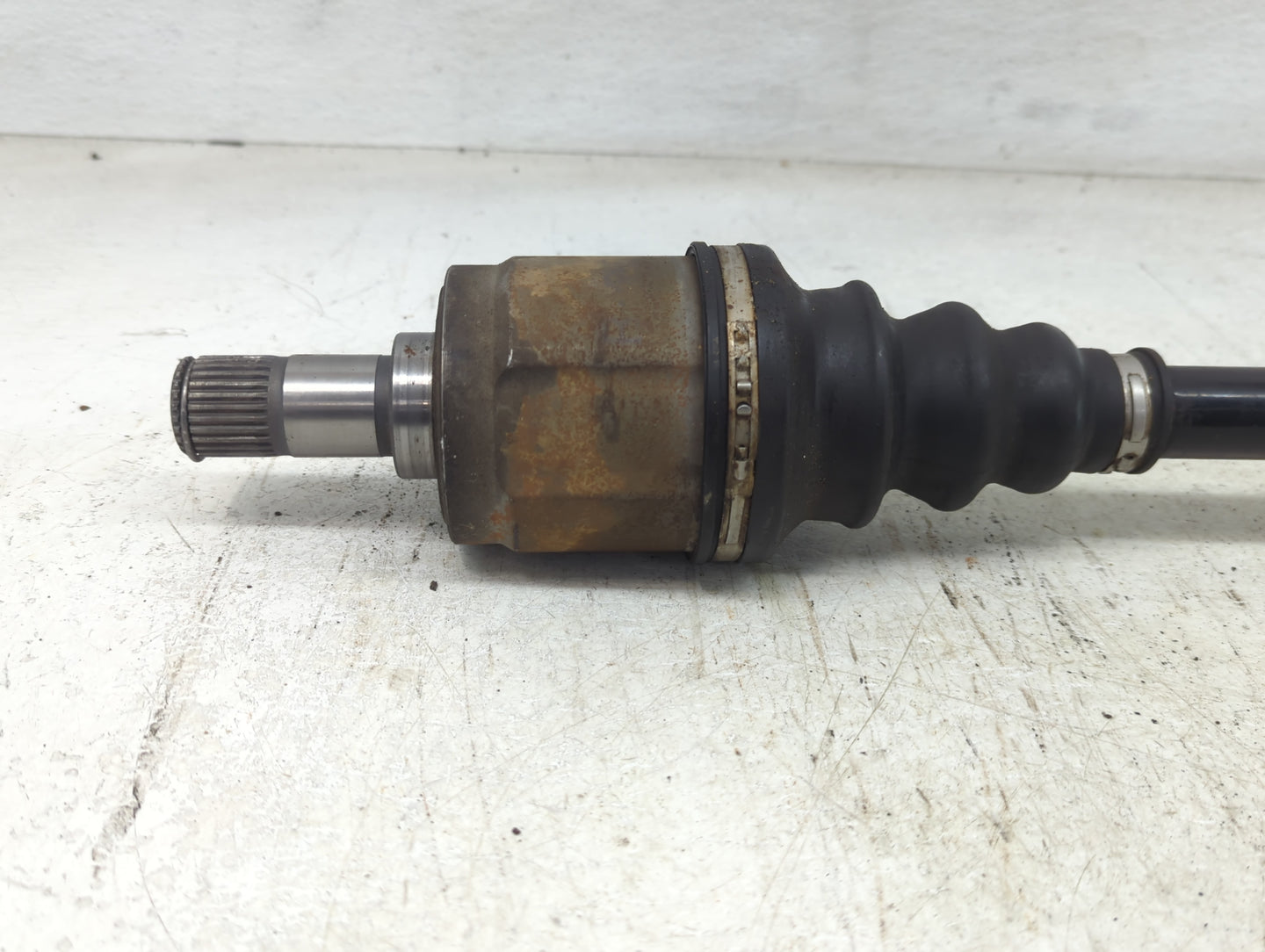 2012-2014 Honda Cr-v Axle Shaft Front Driver Cv C/v - Oemusedautoparts1.com