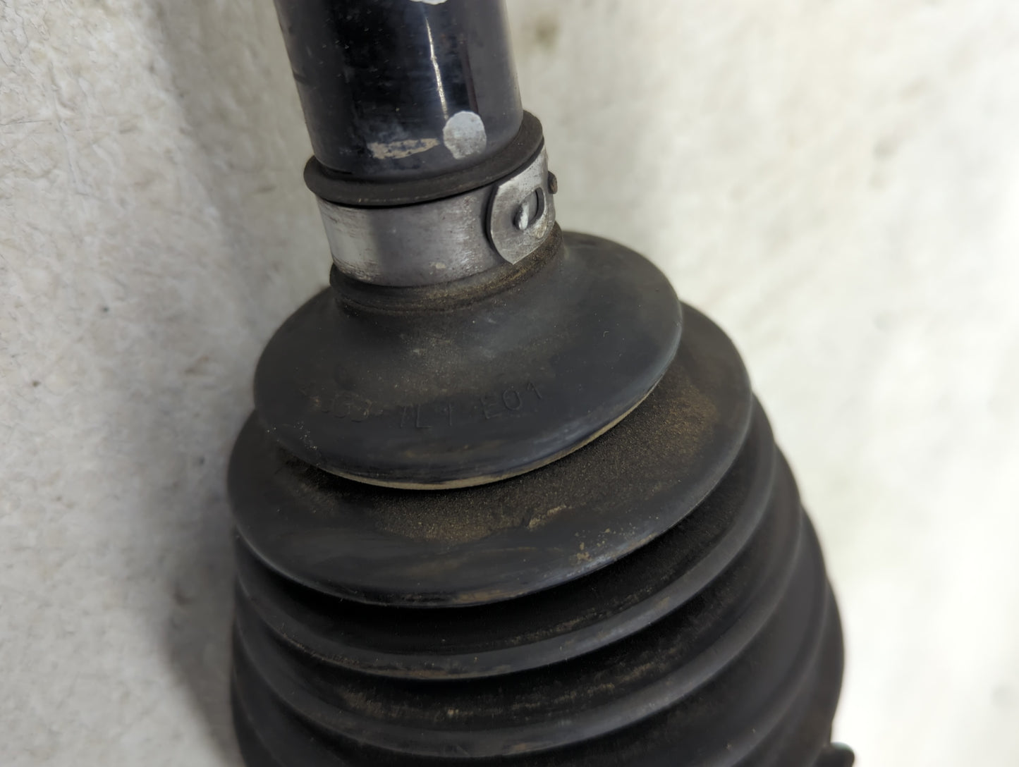 2012-2014 Honda Cr-v Axle Shaft Front Driver Cv C/v - Oemusedautoparts1.com