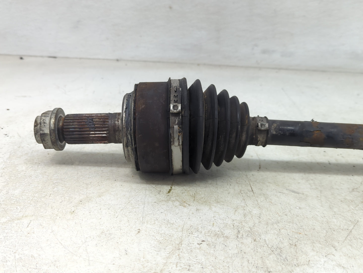 2012-2014 Honda Cr-v Axle Shaft Front Driver Cv C/v - Oemusedautoparts1.com