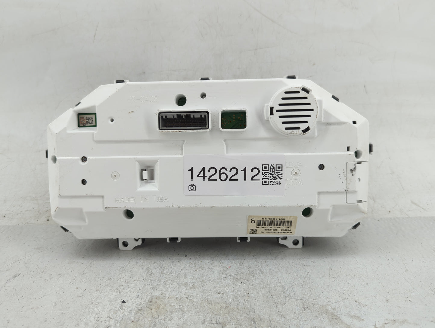 2014 Honda Cr-V Instrument Cluster Speedometer Gauges P/N:78100-T0B-A010-M1 Fits OEM Used Auto Parts - Oemusedautoparts1.com