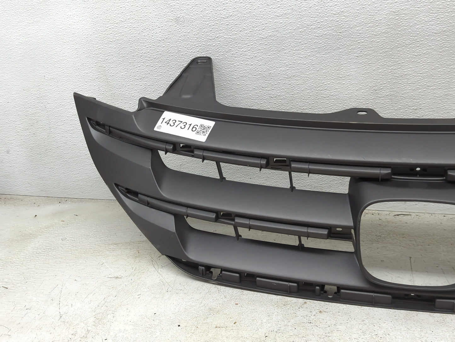 2012-2014 Honda Cr-v Front Grille Bumper Not Included - Oemusedautoparts1.com