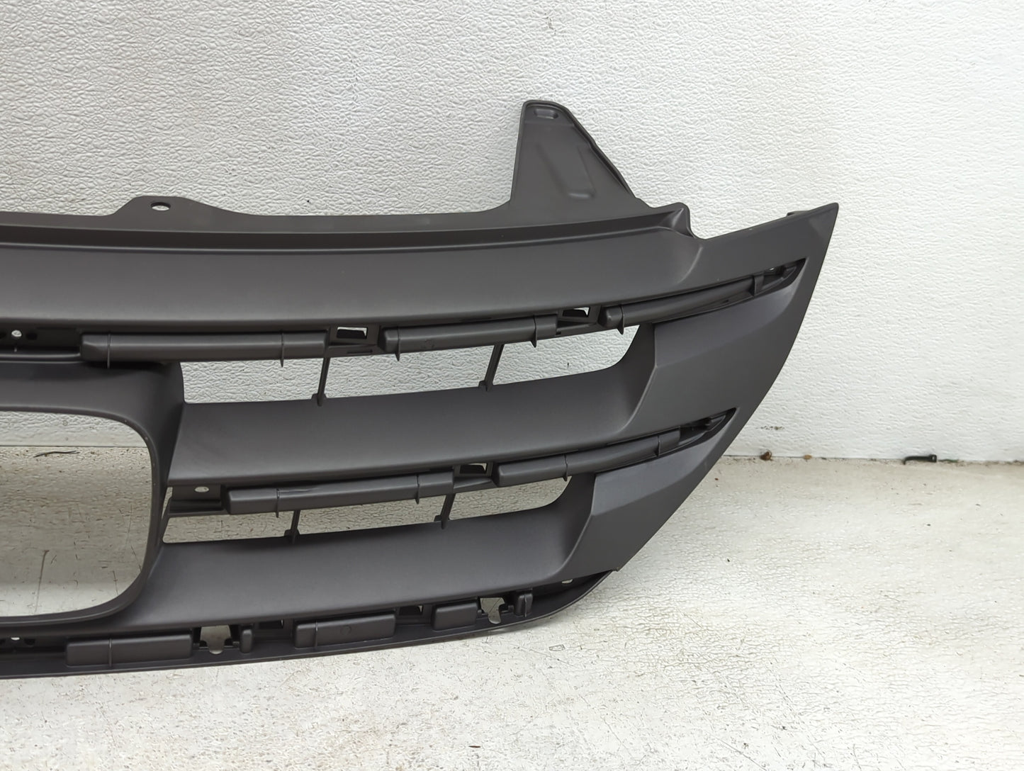 2012-2014 Honda Cr-v Front Grille Bumper Not Included - Oemusedautoparts1.com