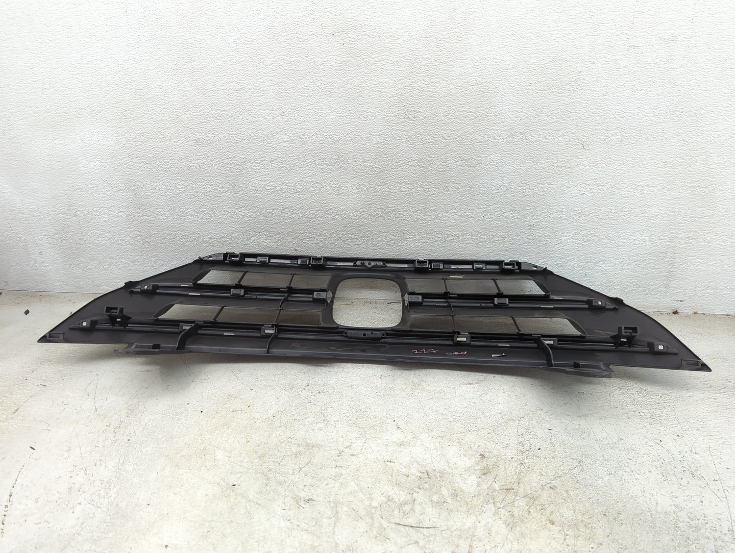 2012-2014 Honda Cr-v Front Grille Bumper Not Included - Oemusedautoparts1.com