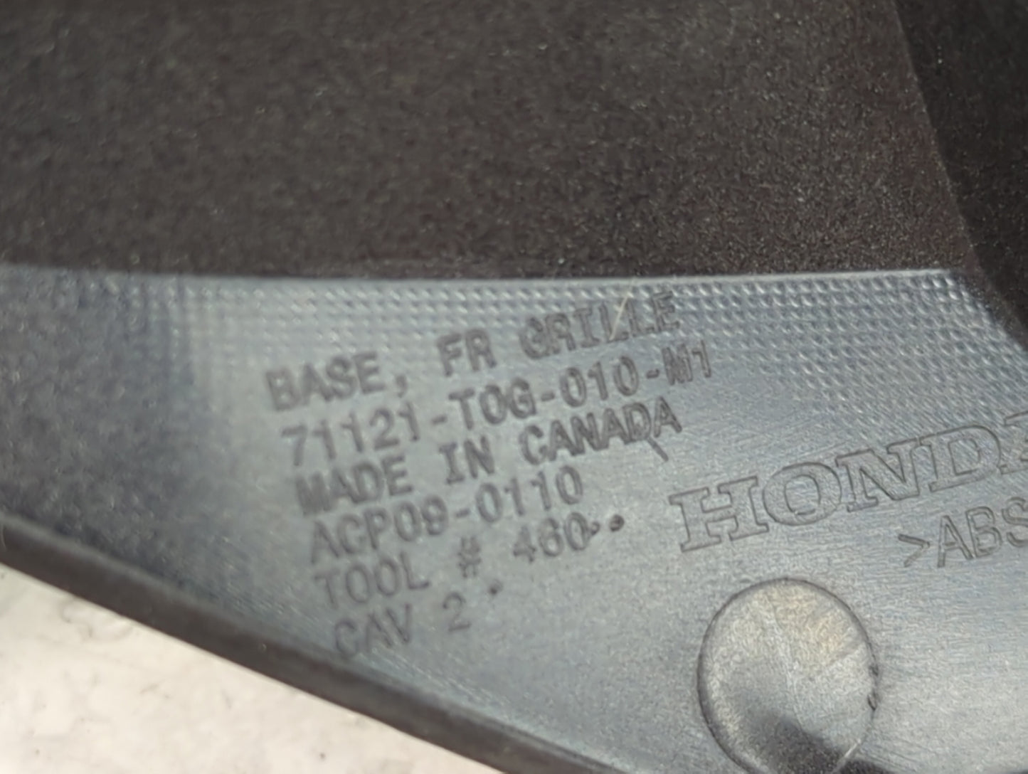 2012-2014 Honda Cr-v Front Grille Bumper Not Included - Oemusedautoparts1.com