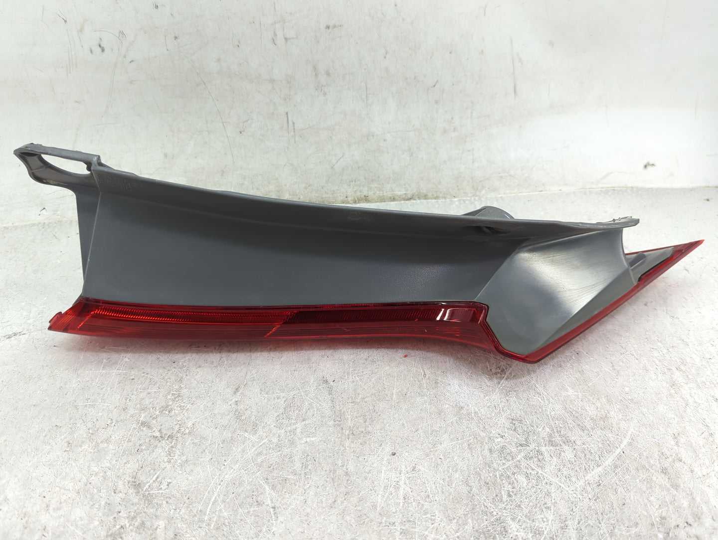 2012-2014 Honda Cr-V Tail Light Assembly Passenger Right OEM P/N:P9839 Fits Fits 2012 2013 2014 OEM Used Auto Parts - Oemuse